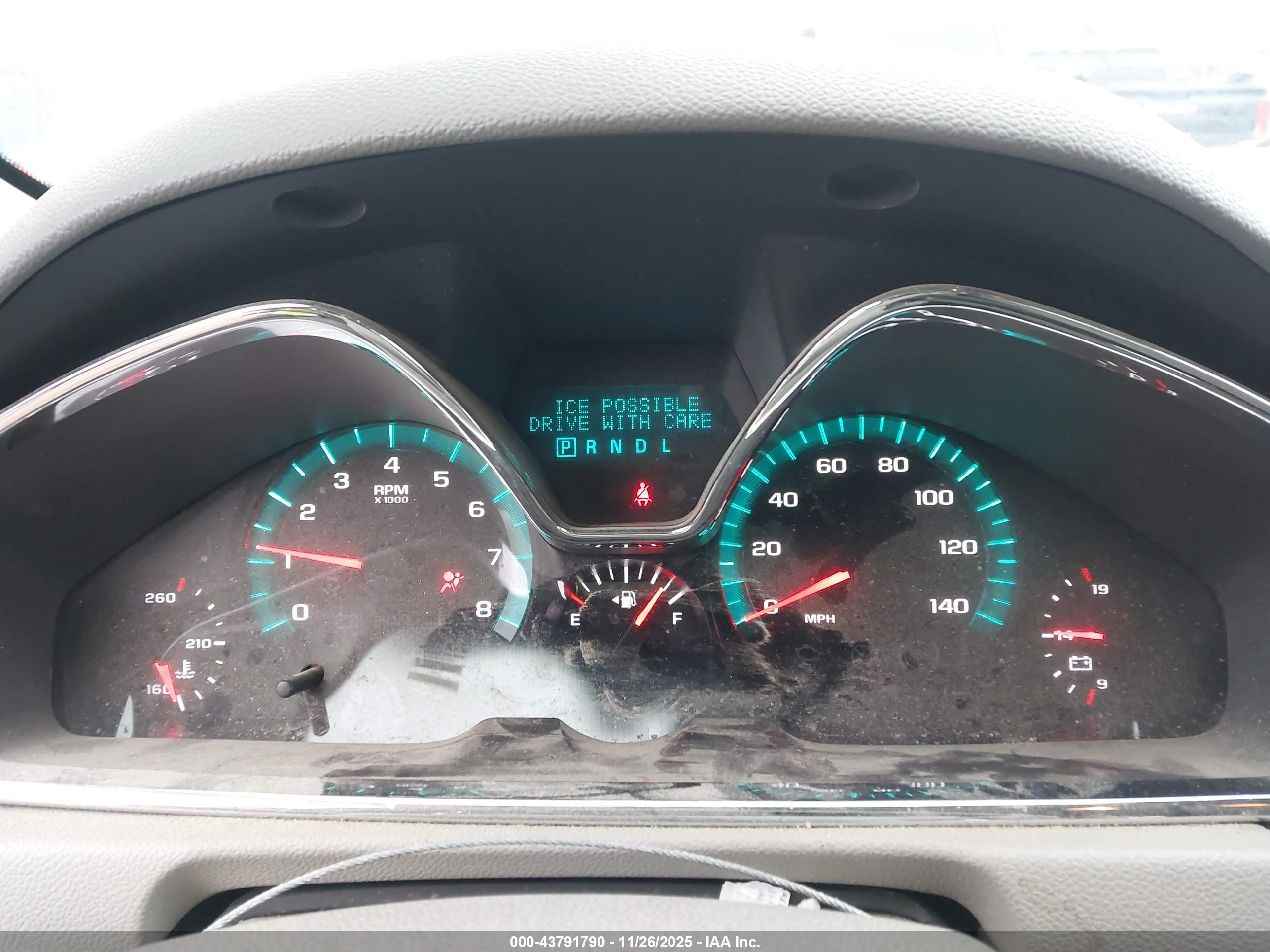 CHEVROLET TRAVERSE image 7