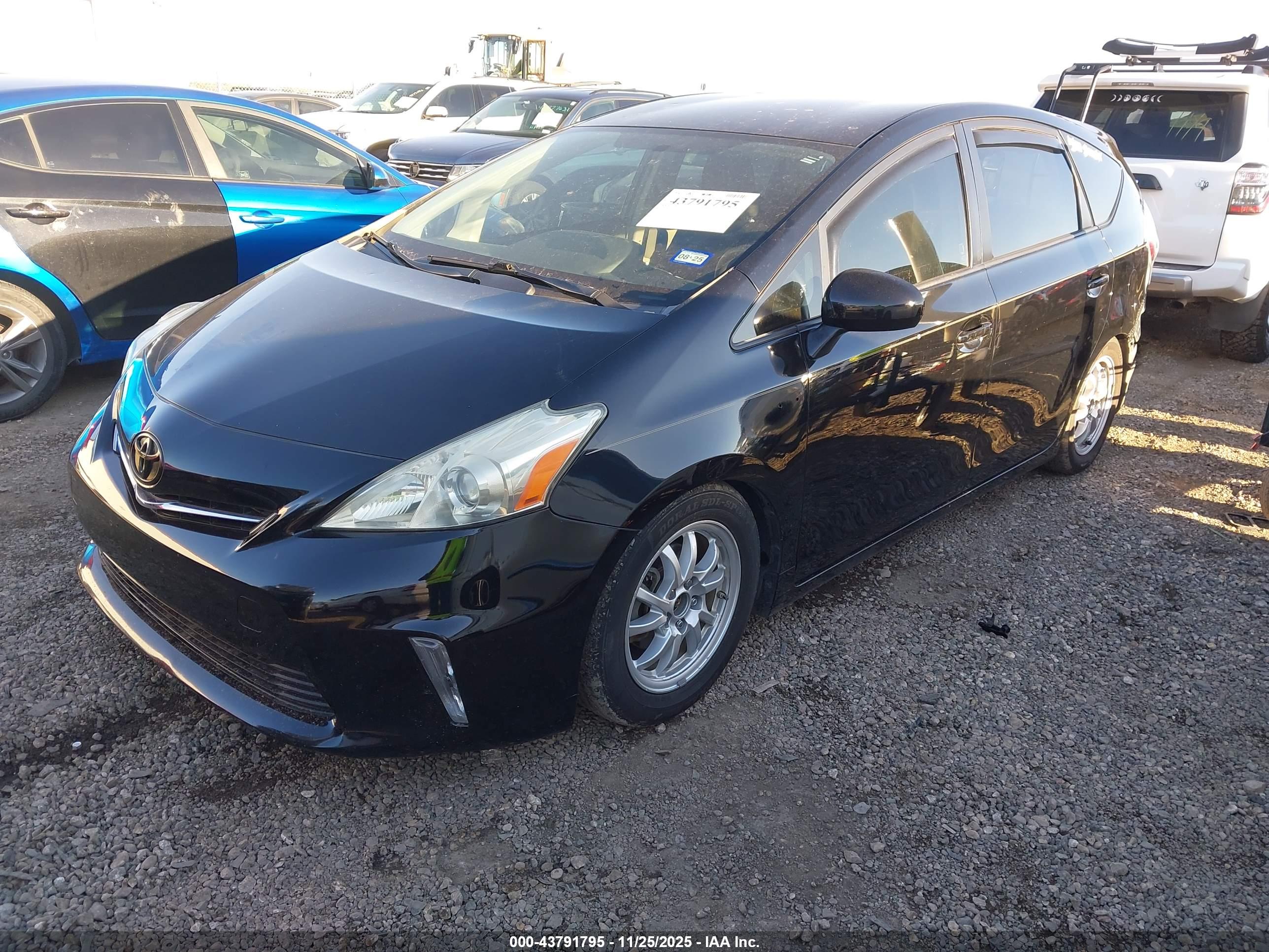 TOYOTA PRIUS image 2