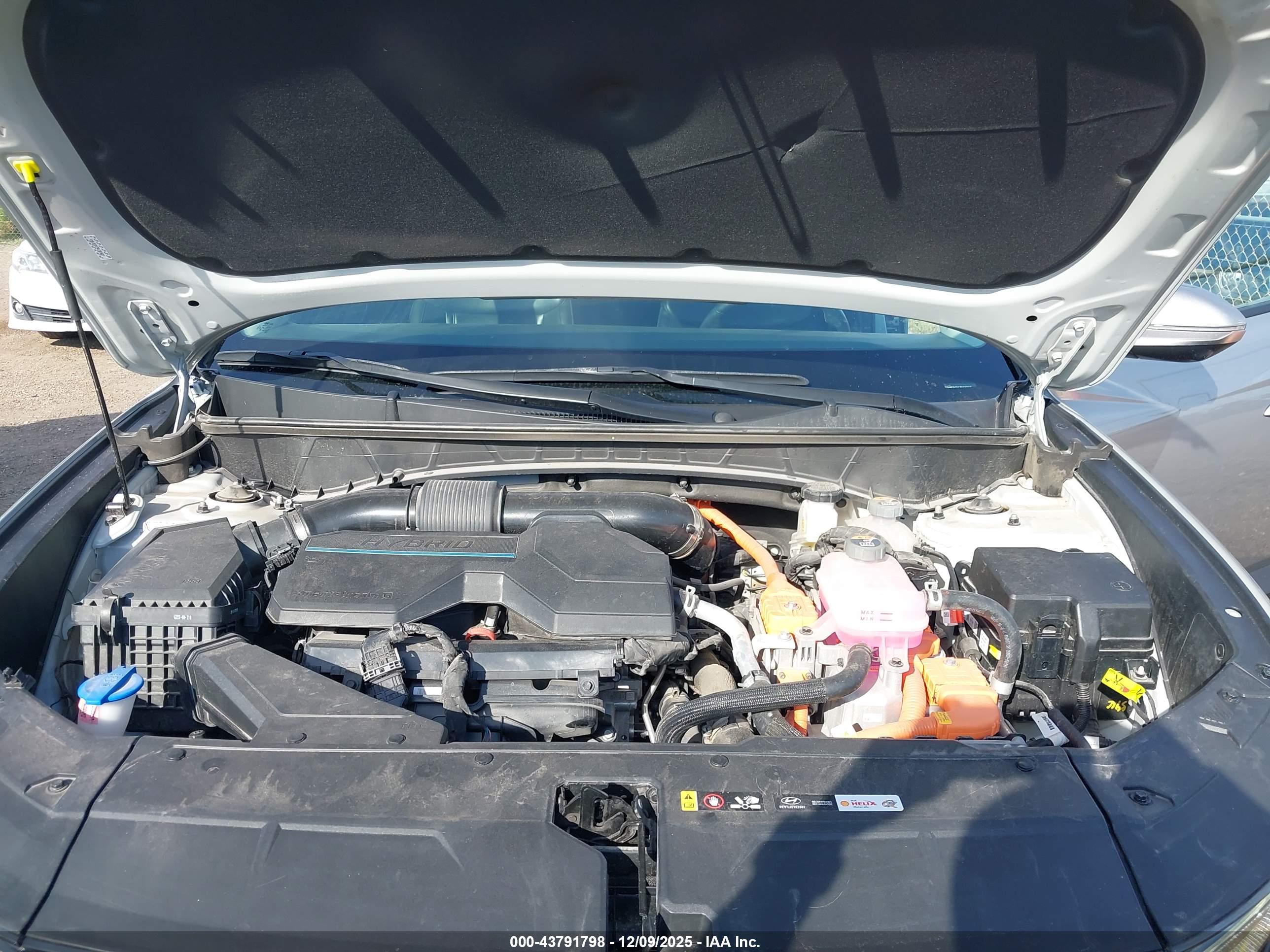 HYUNDAI TUCSON image 10