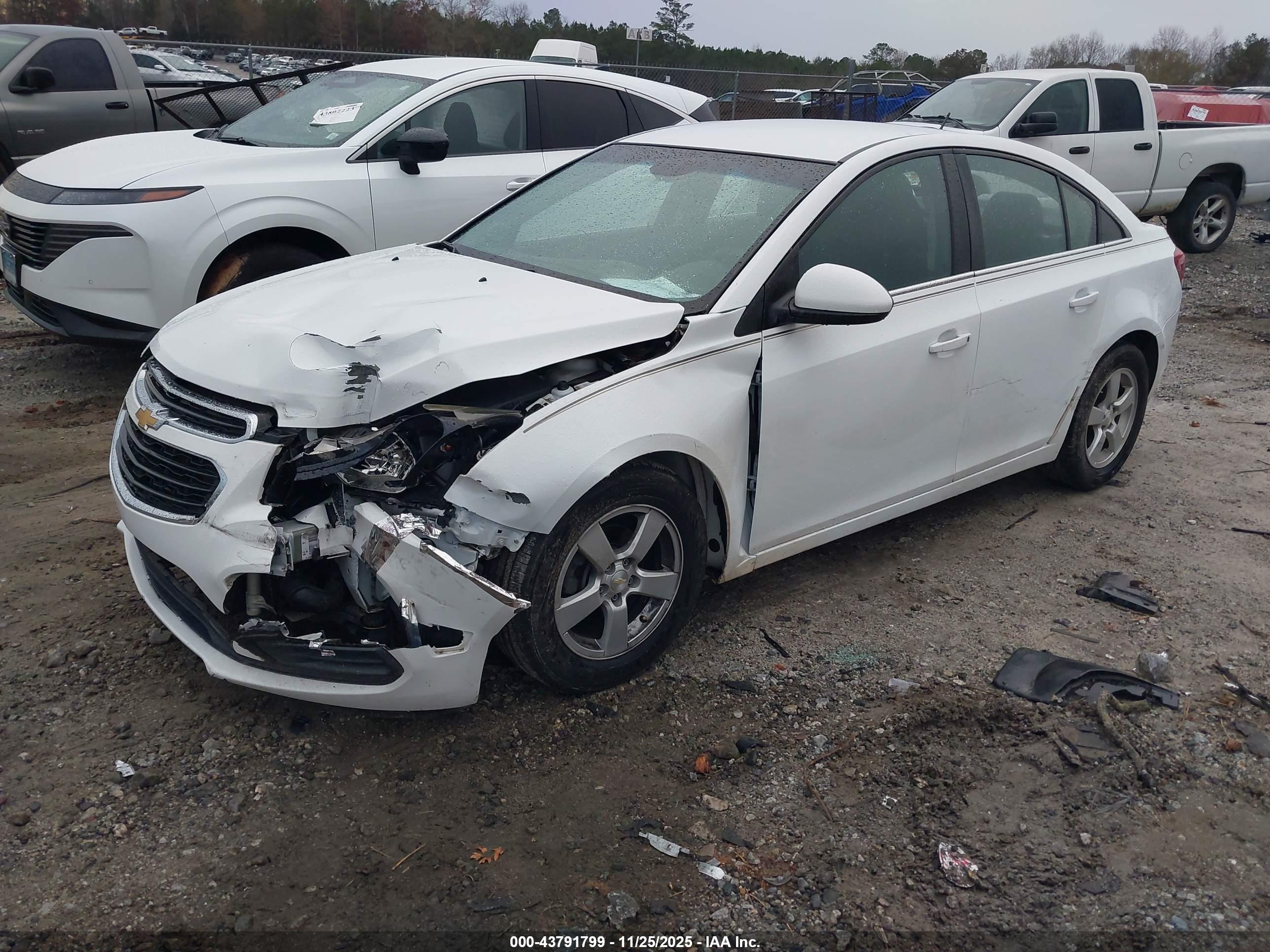 CHEVROLET CRUZE image 2