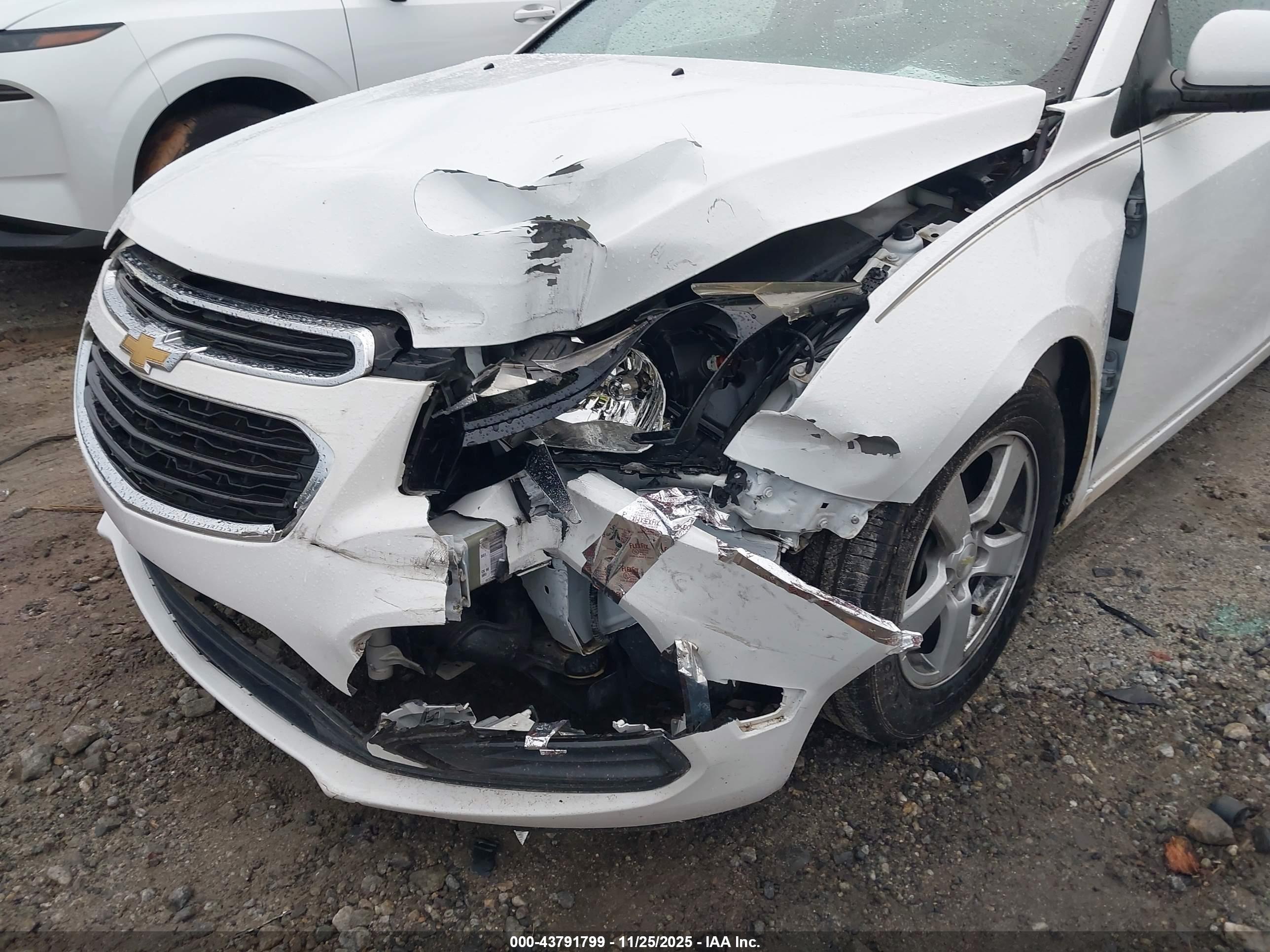 CHEVROLET CRUZE image 6