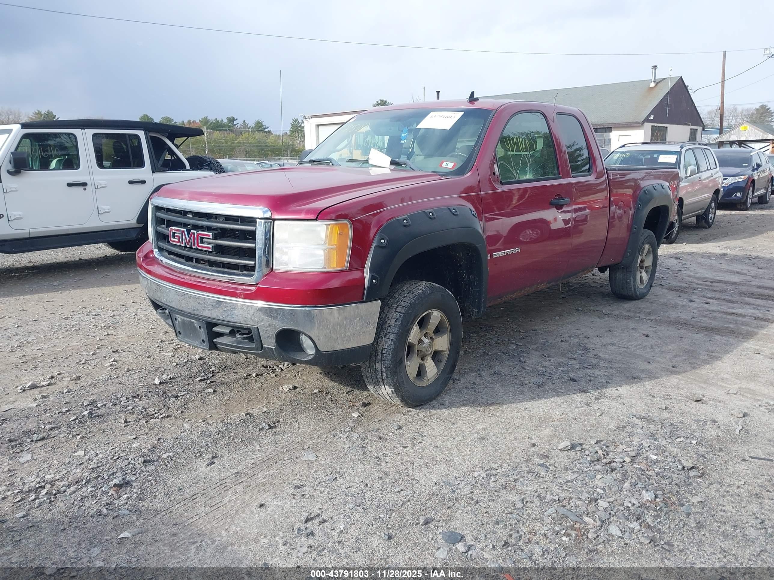GMC SIERRA image 2
