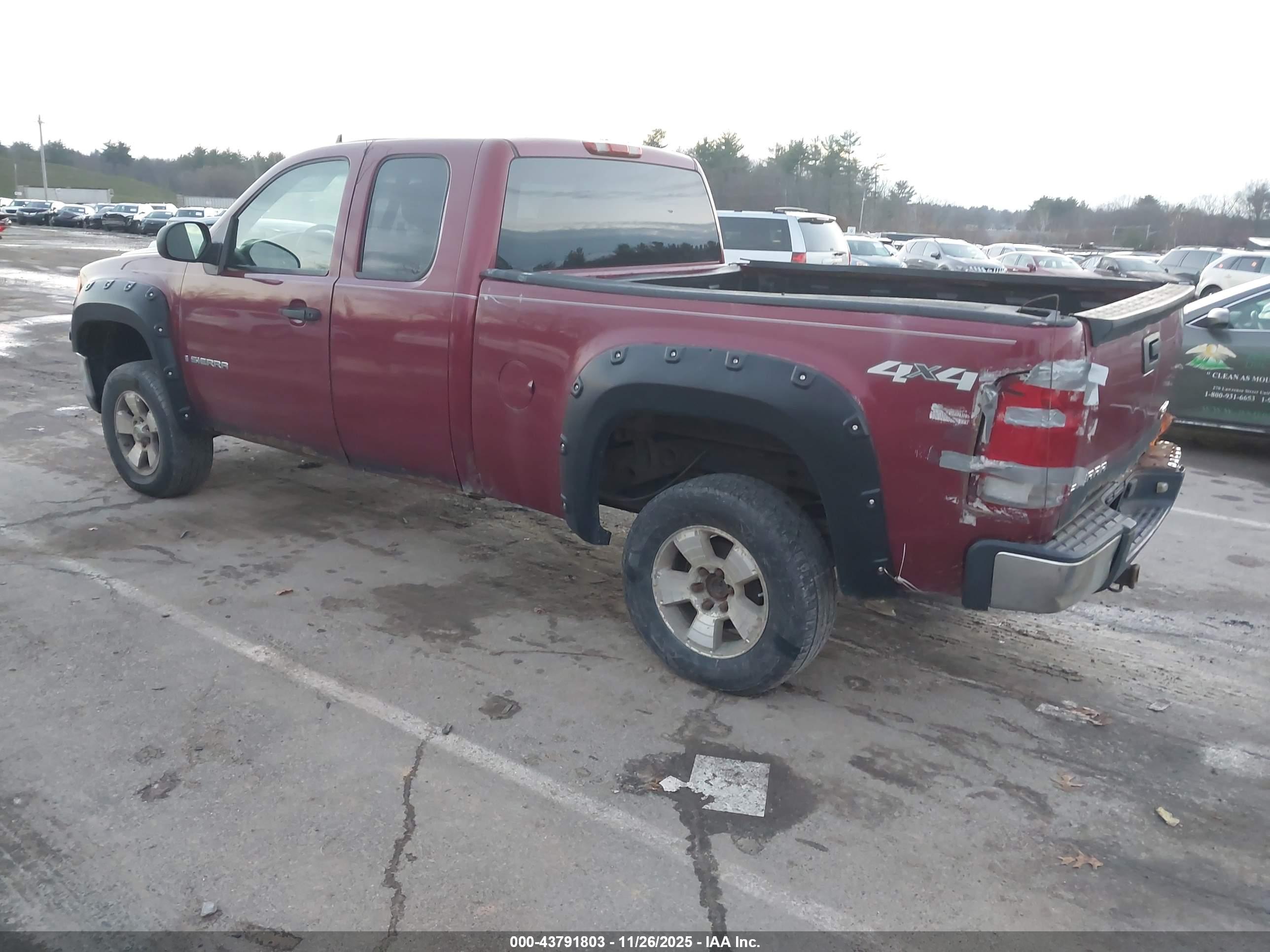 GMC SIERRA image 3