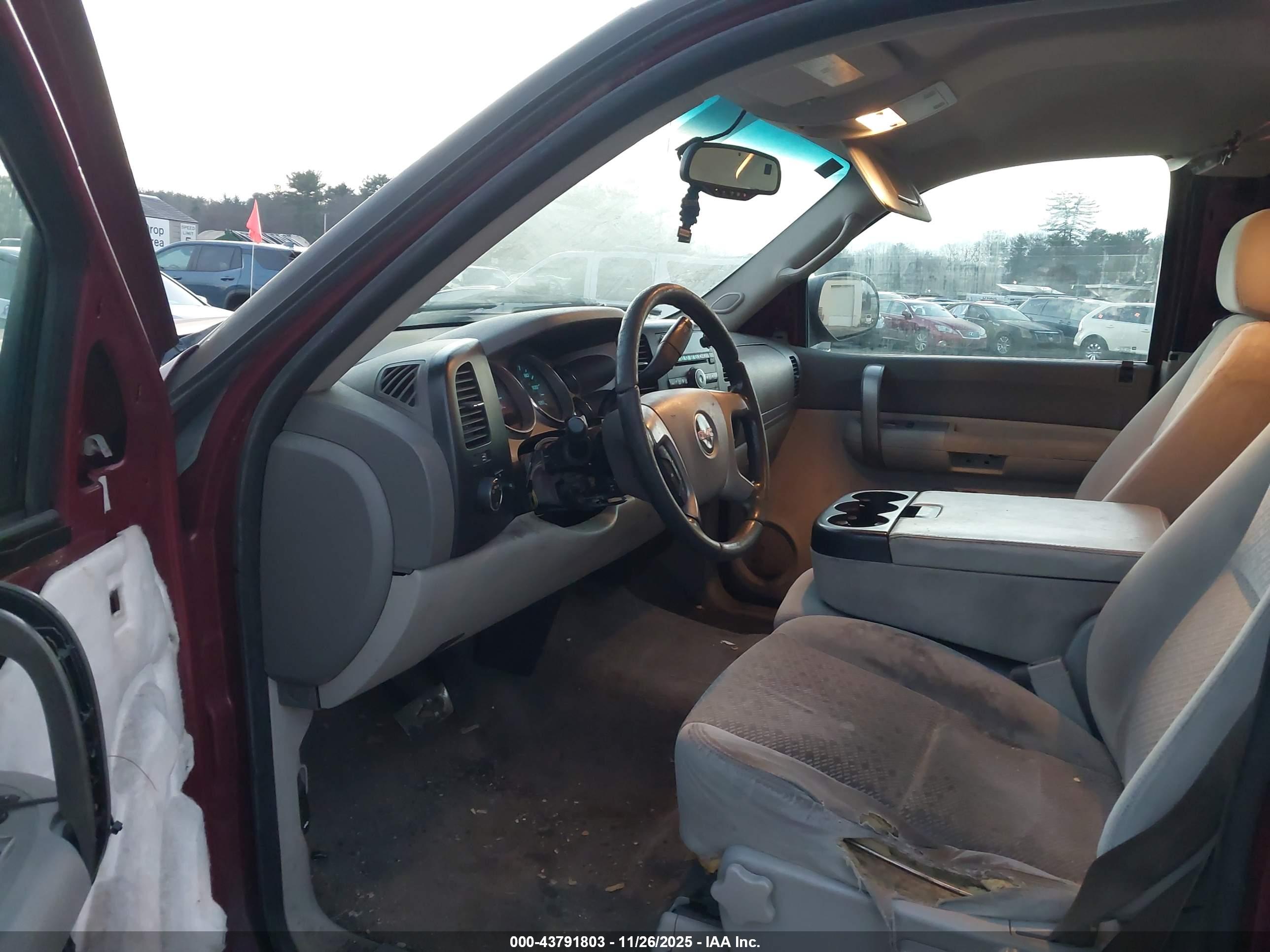 GMC SIERRA image 5