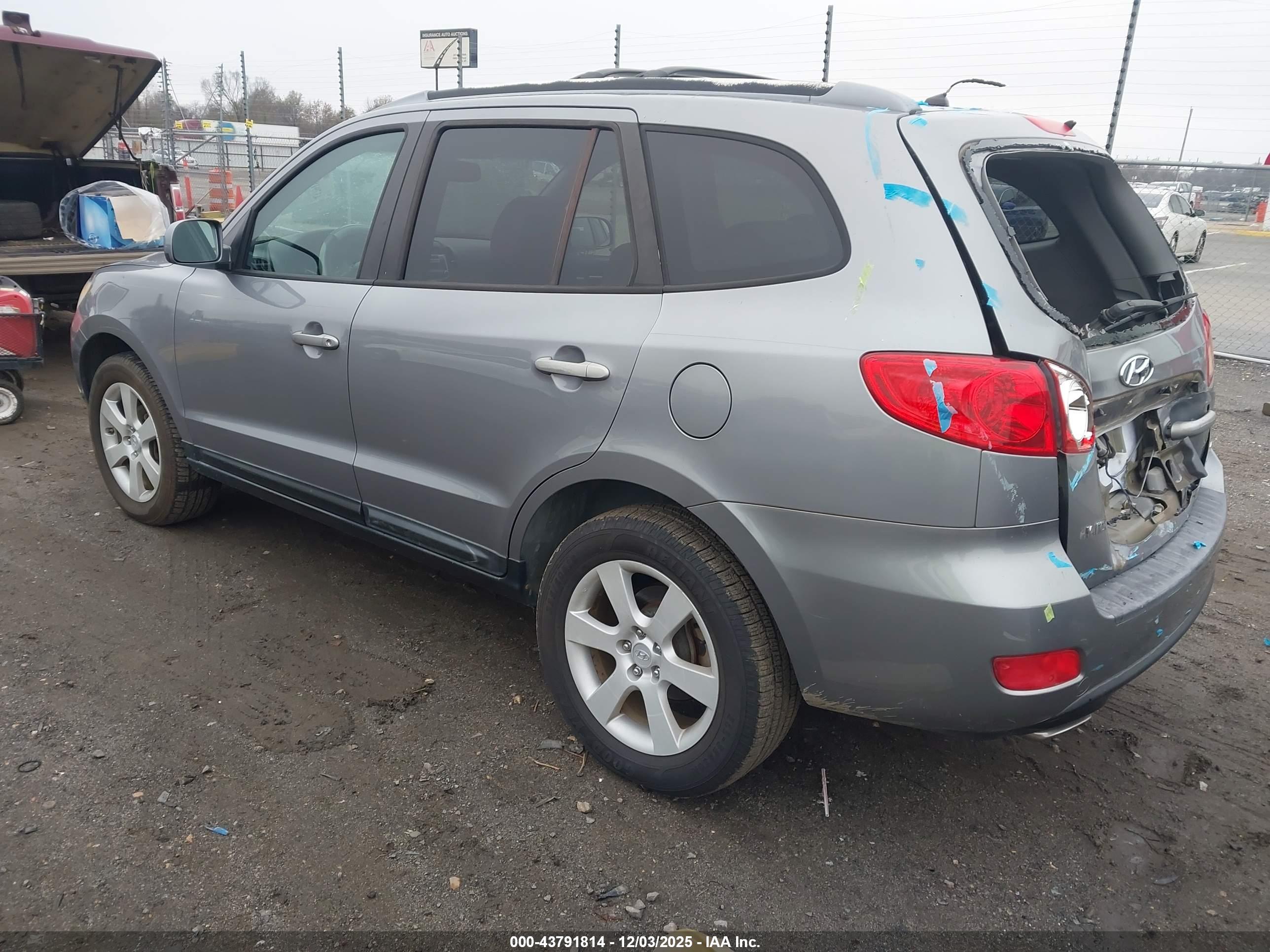 HYUNDAI SANTA image 3