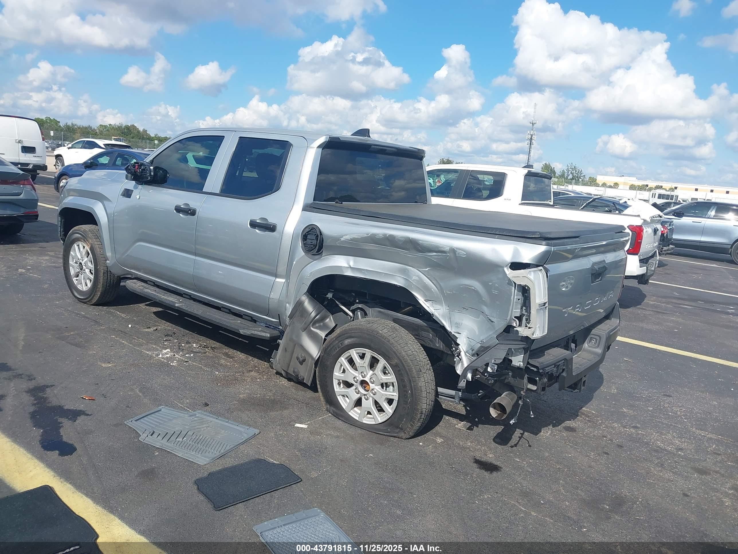 TOYOTA TACOMA image 3