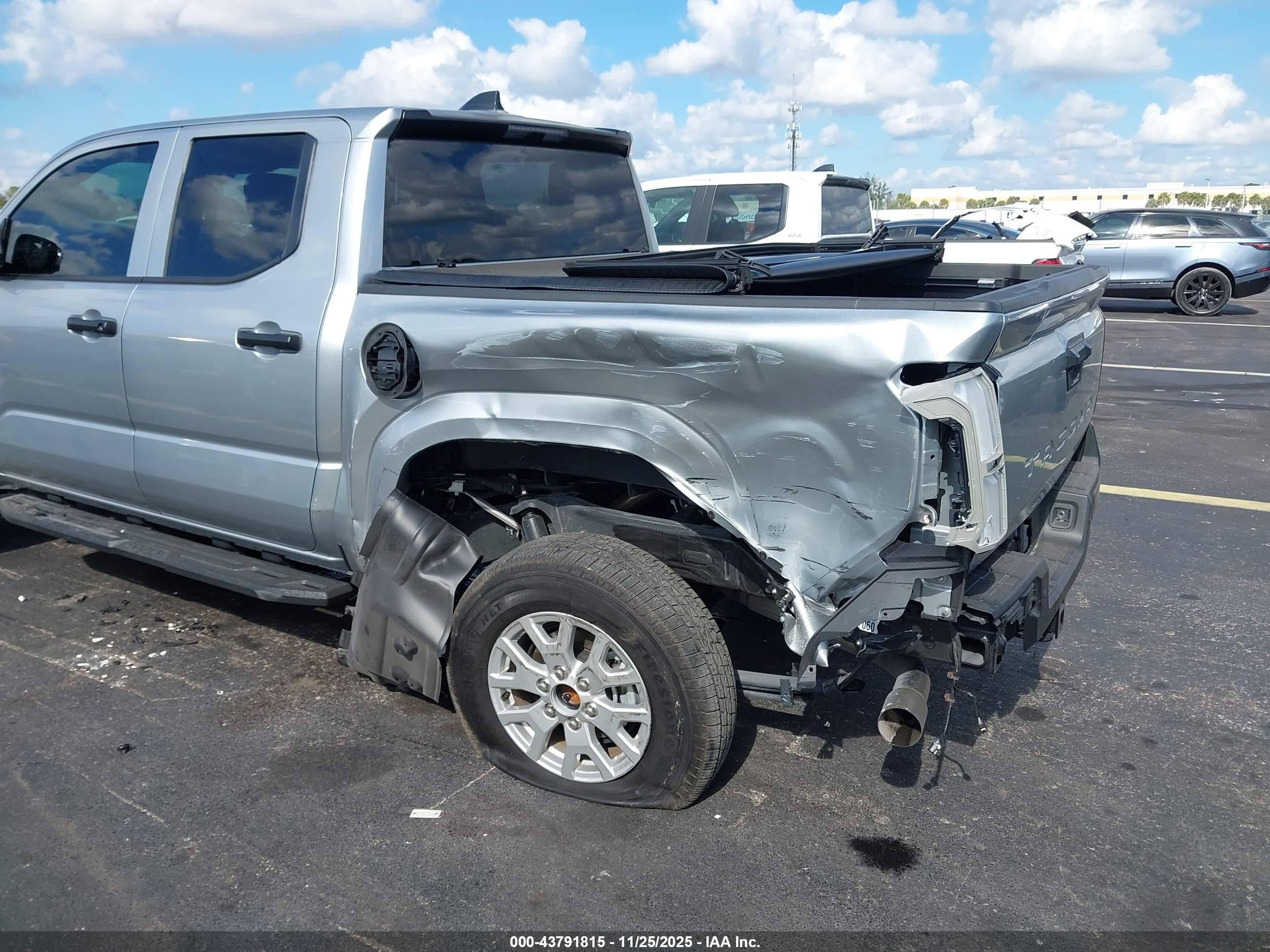 TOYOTA TACOMA image 6