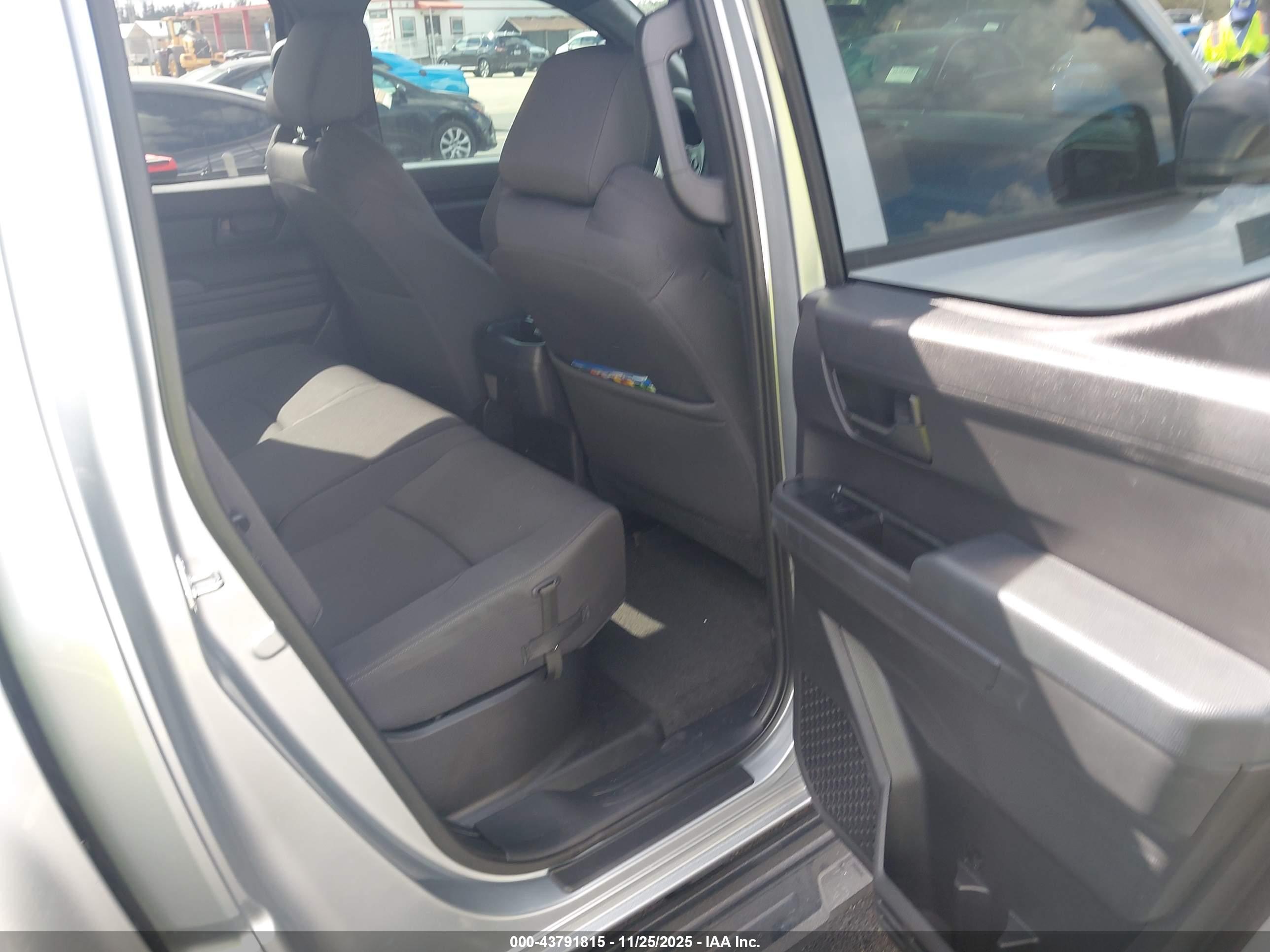 TOYOTA TACOMA image 8