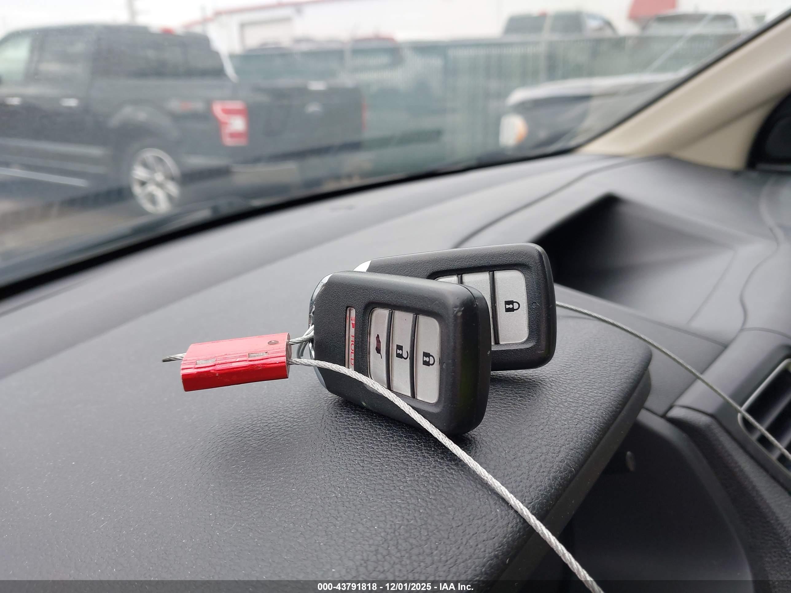 HONDA CR-V image 11