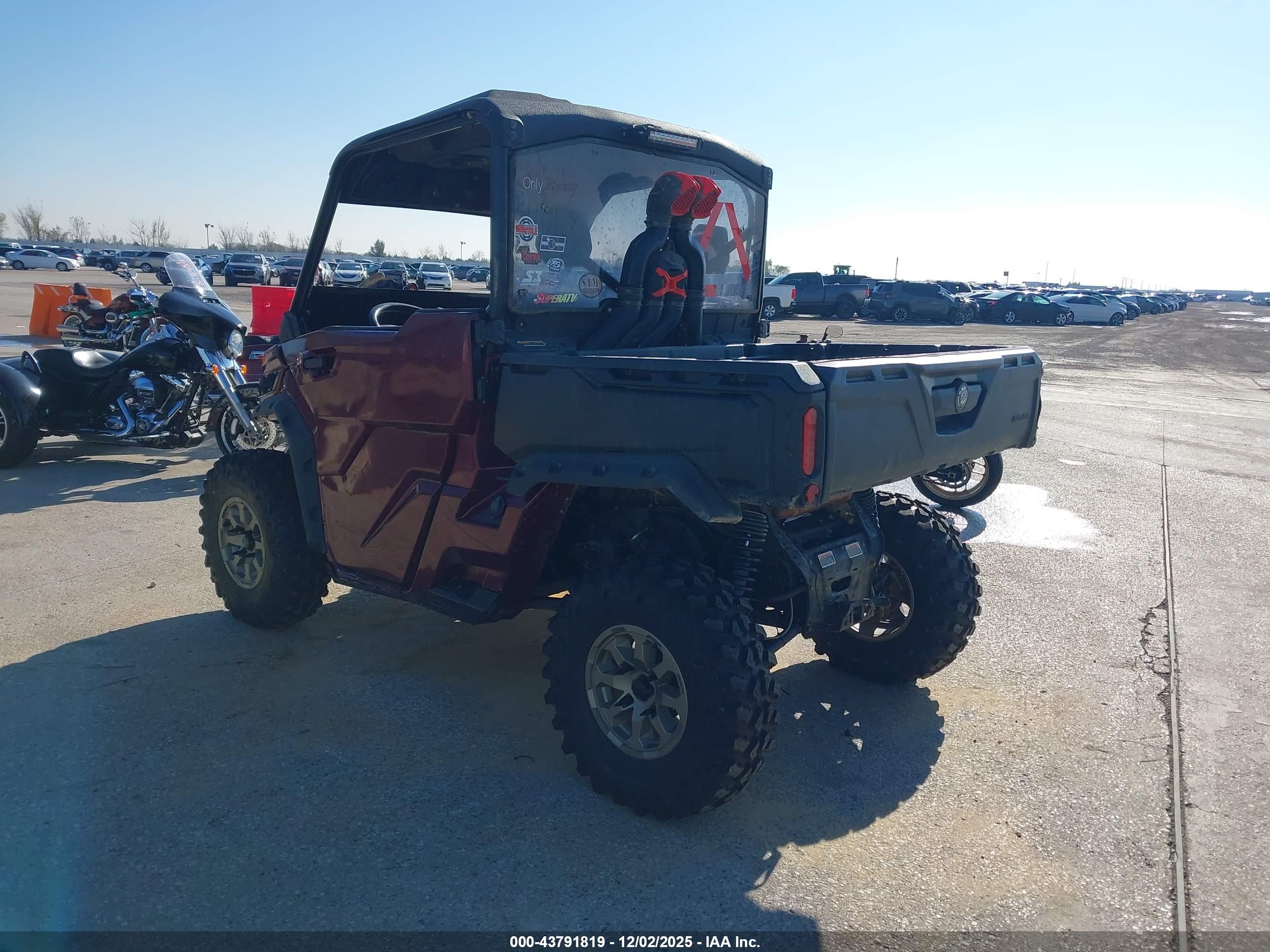 CAN-AM DEFENDER image 3