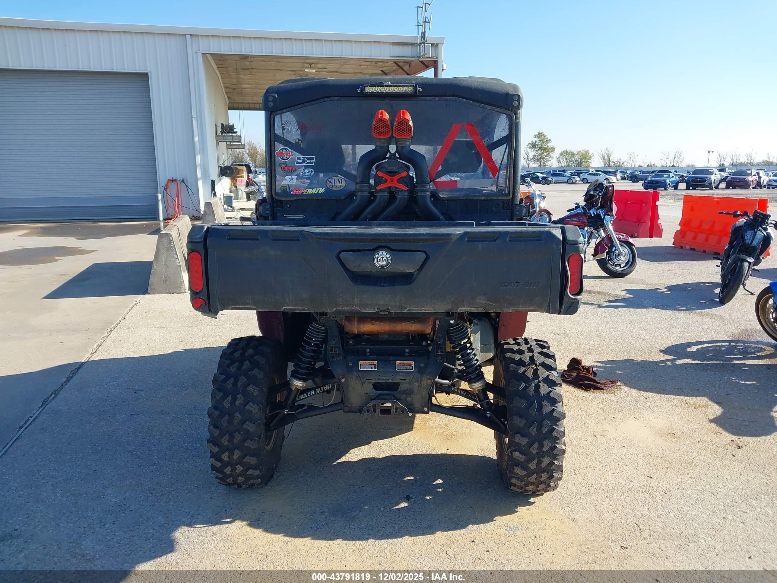CAN-AM DEFENDER image 6