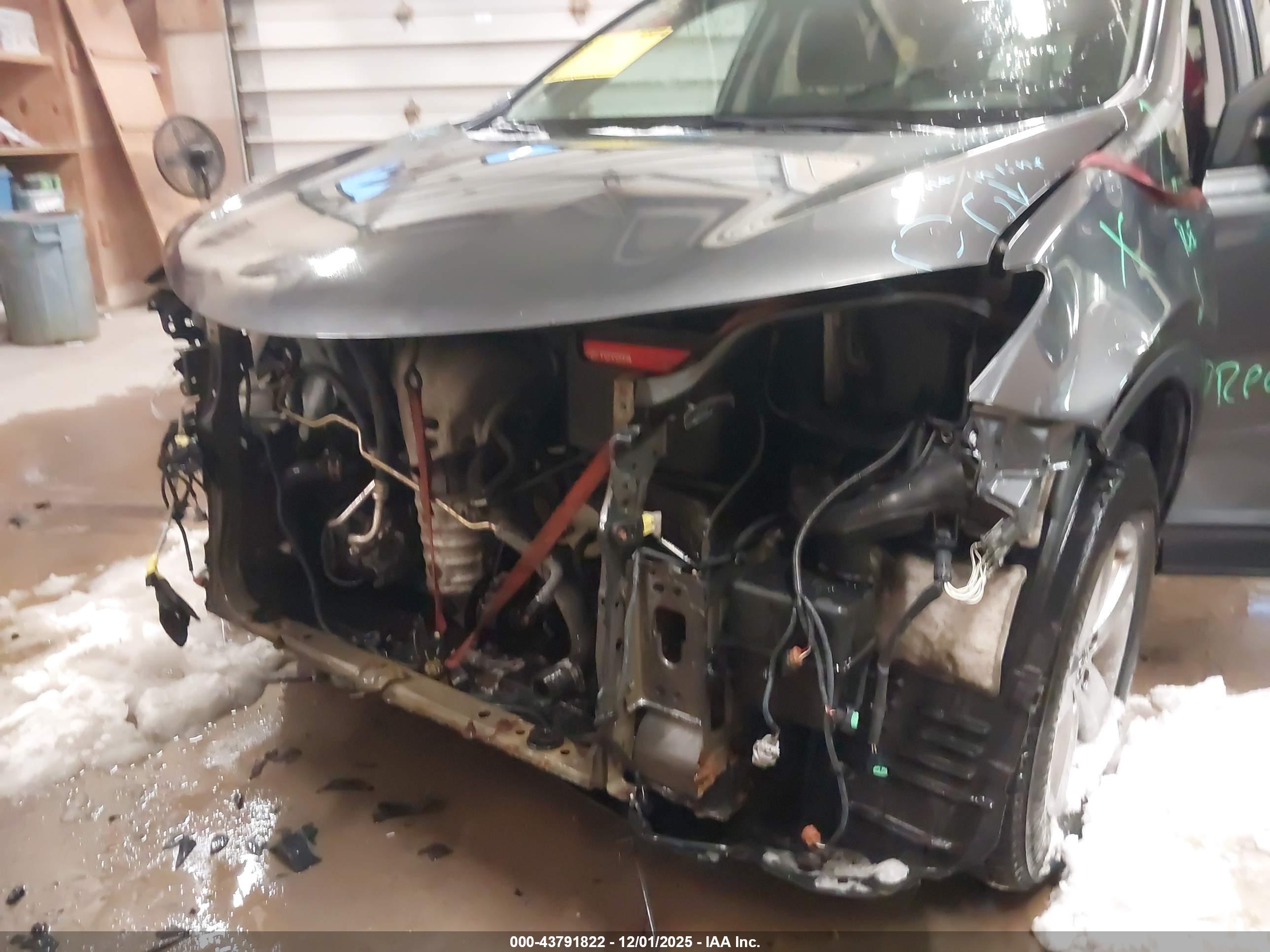 TOYOTA RAV4 image 6