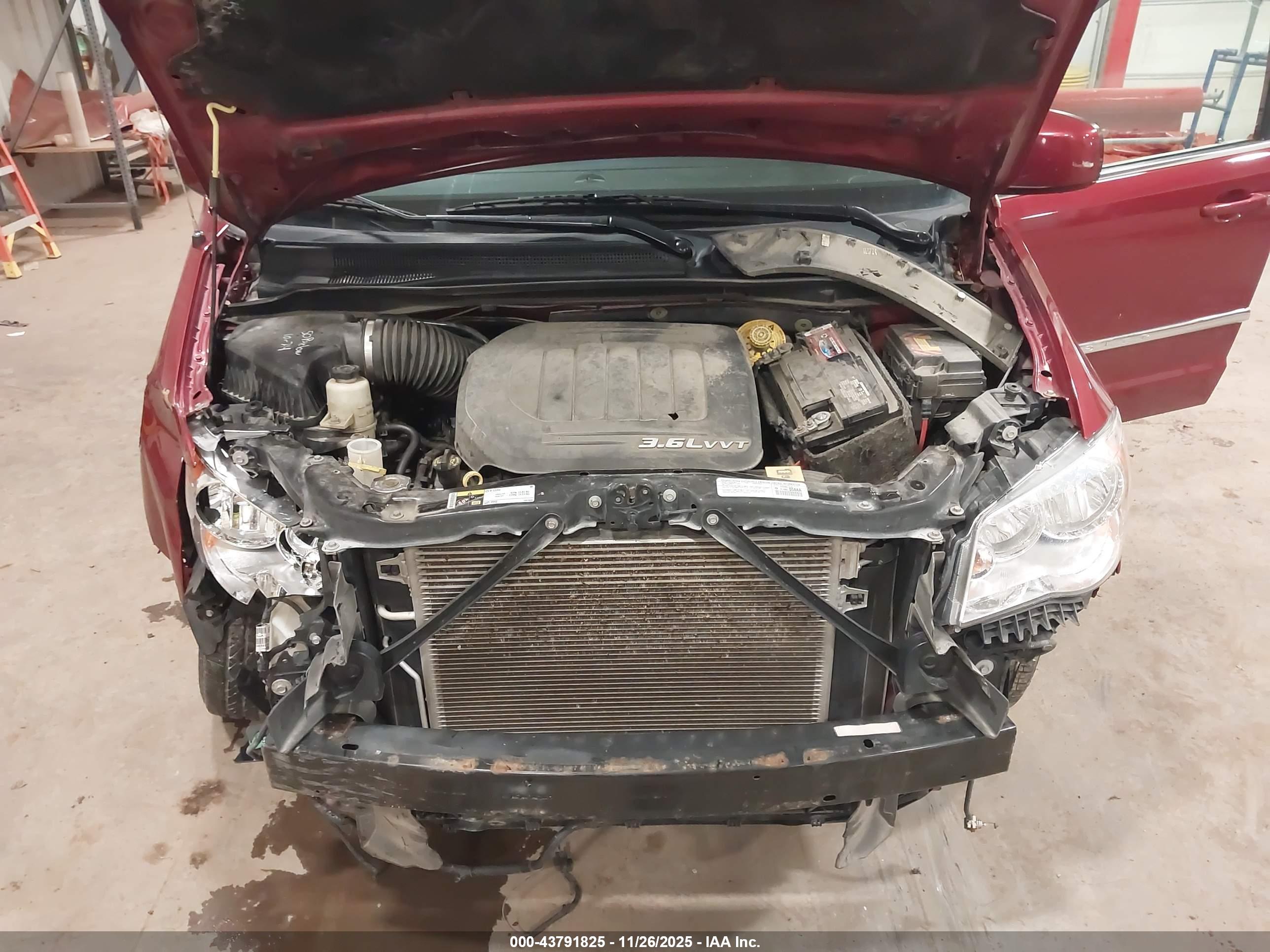 CHRYSLER TOWN image 10