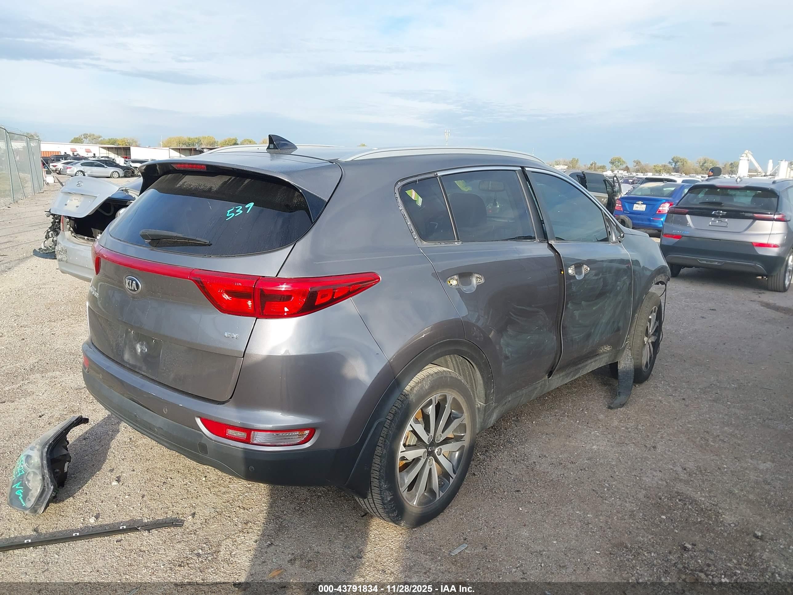 KIA SPORTAGE image 4
