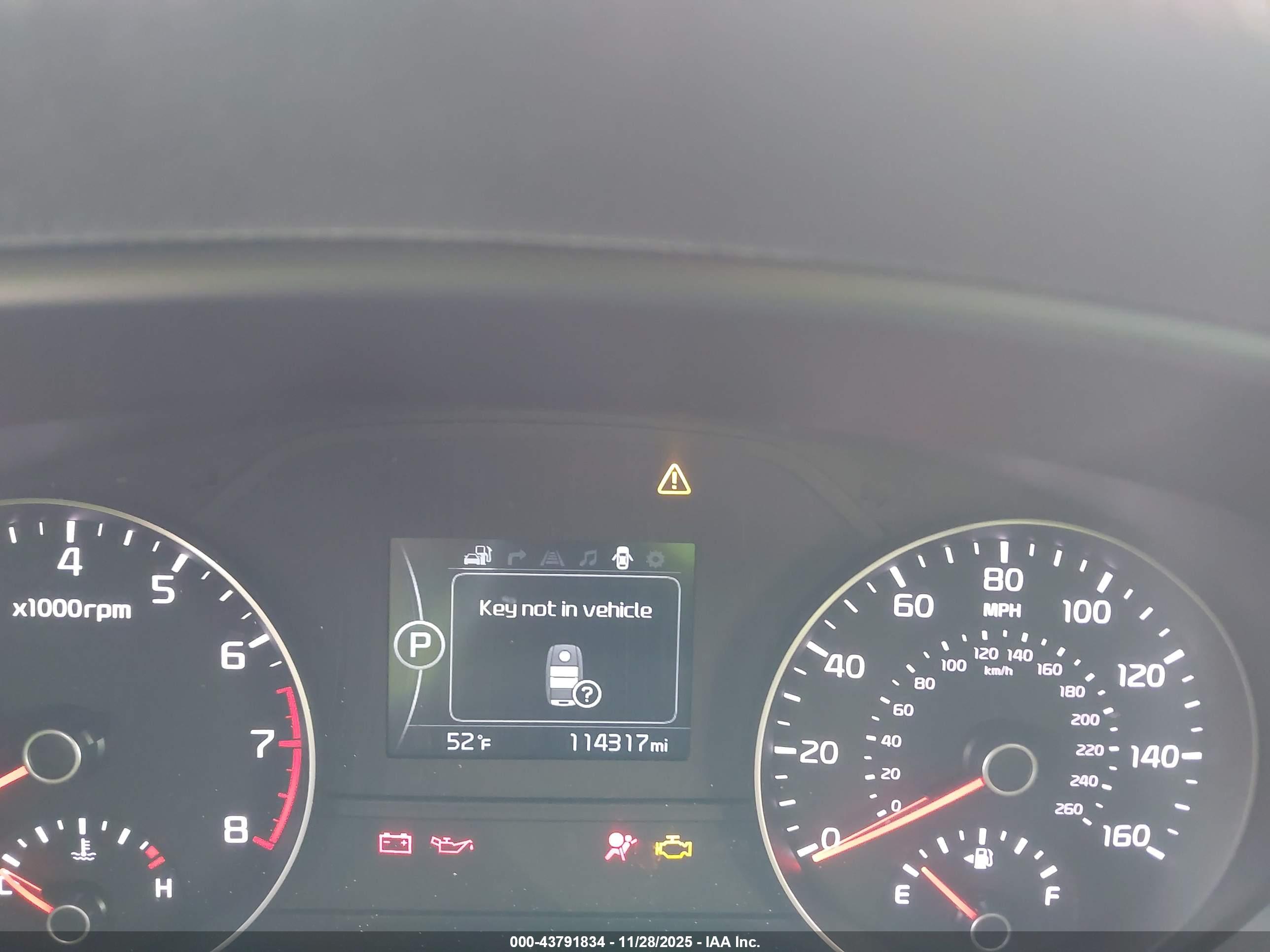 KIA SPORTAGE image 7