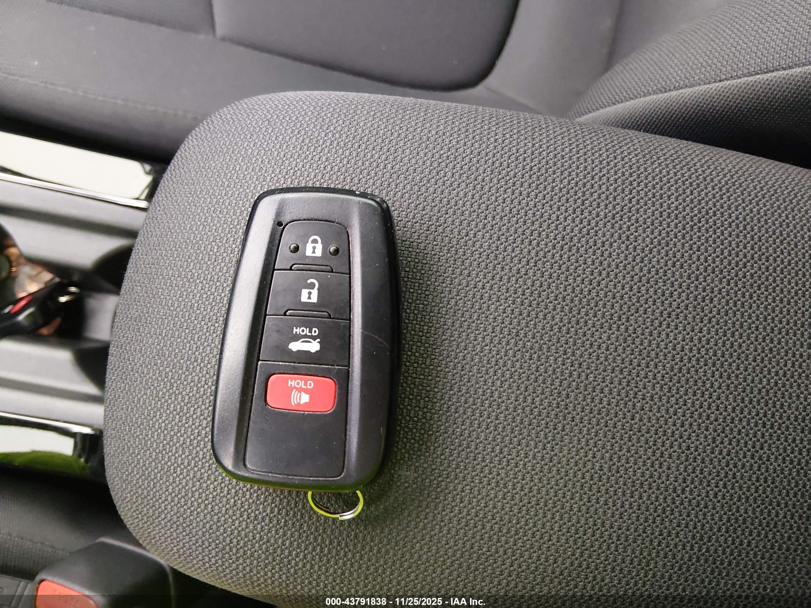TOYOTA COROLLA image 11