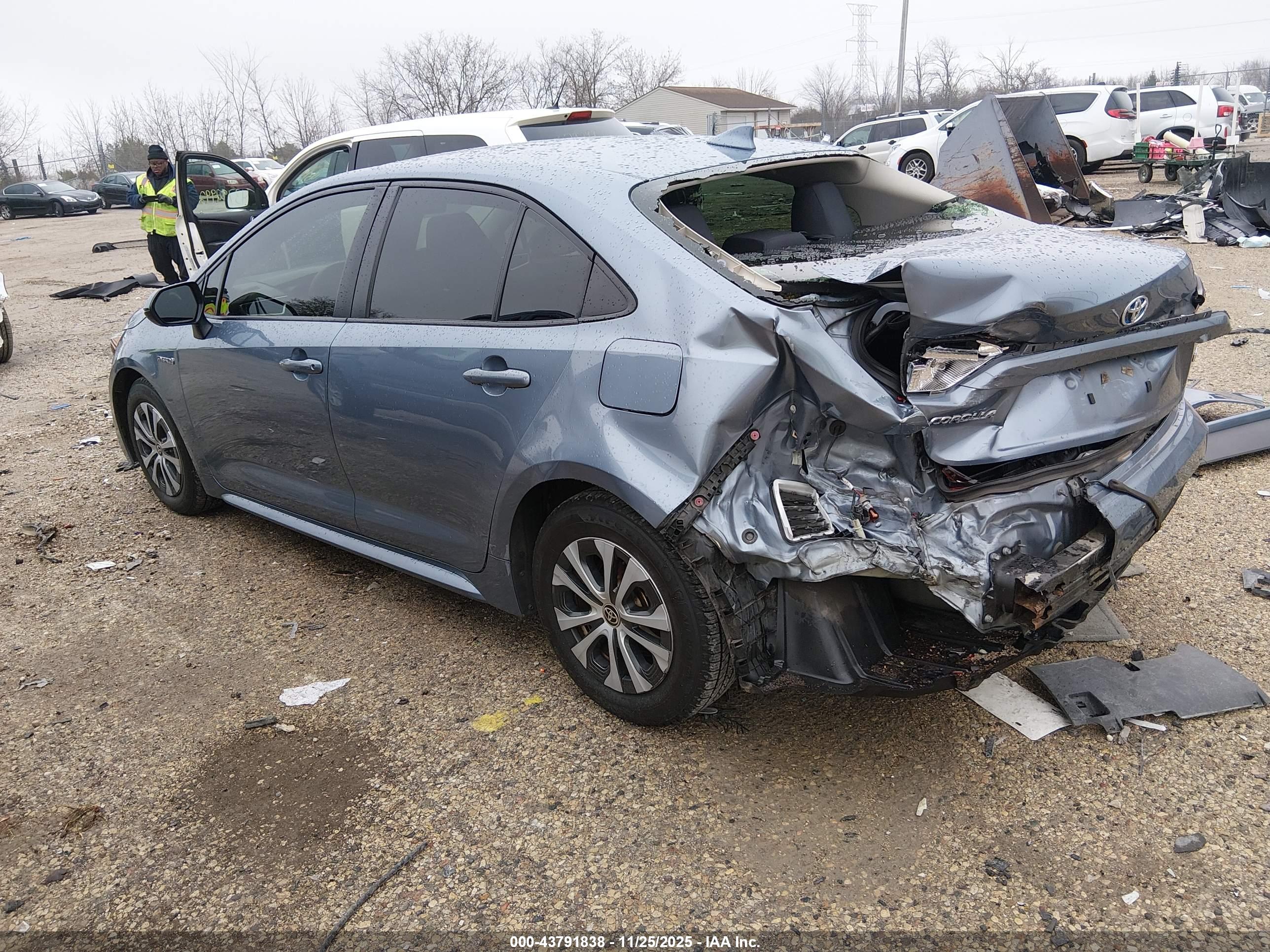 TOYOTA COROLLA image 3