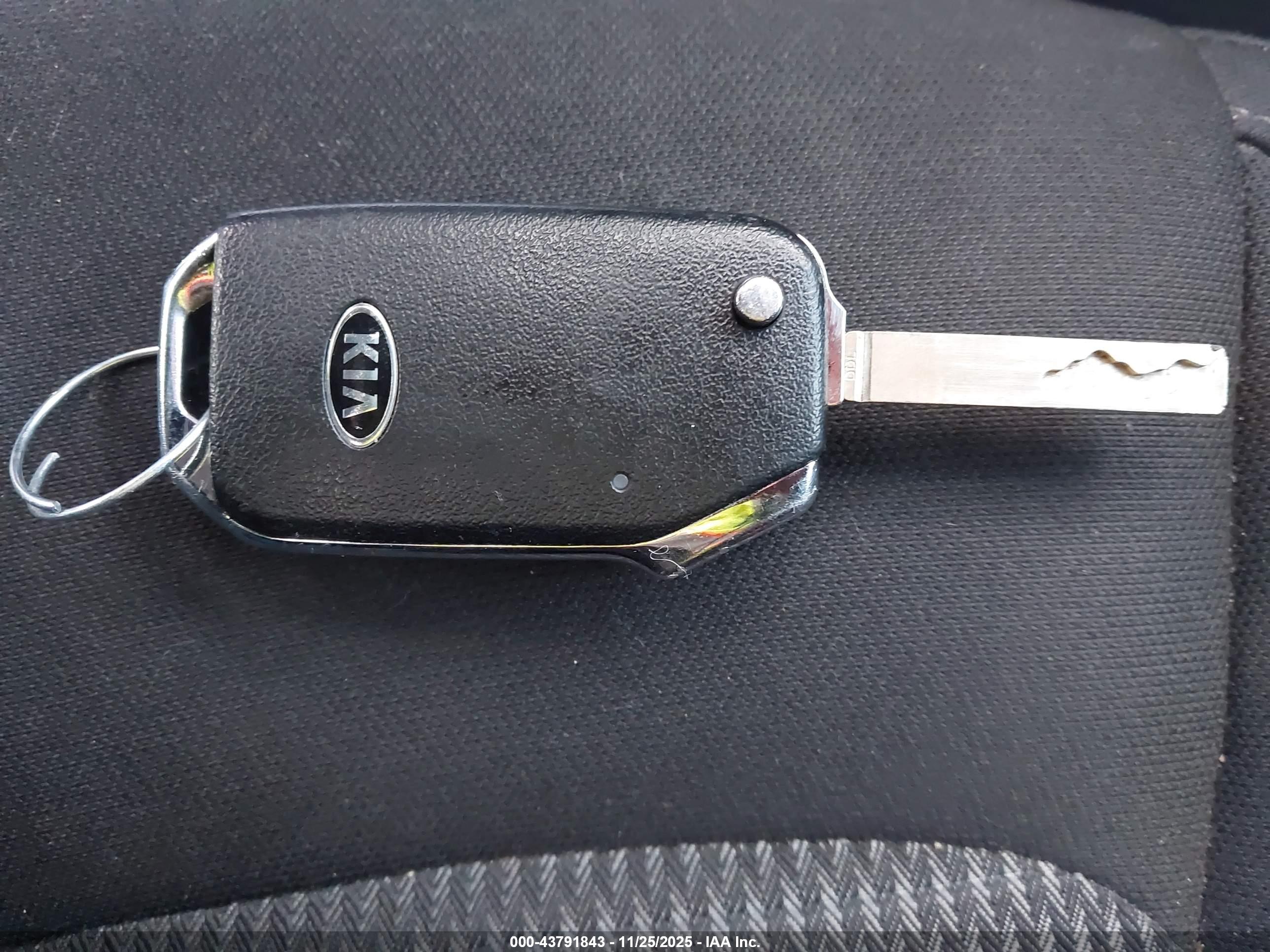 KIA SORENTO image 11