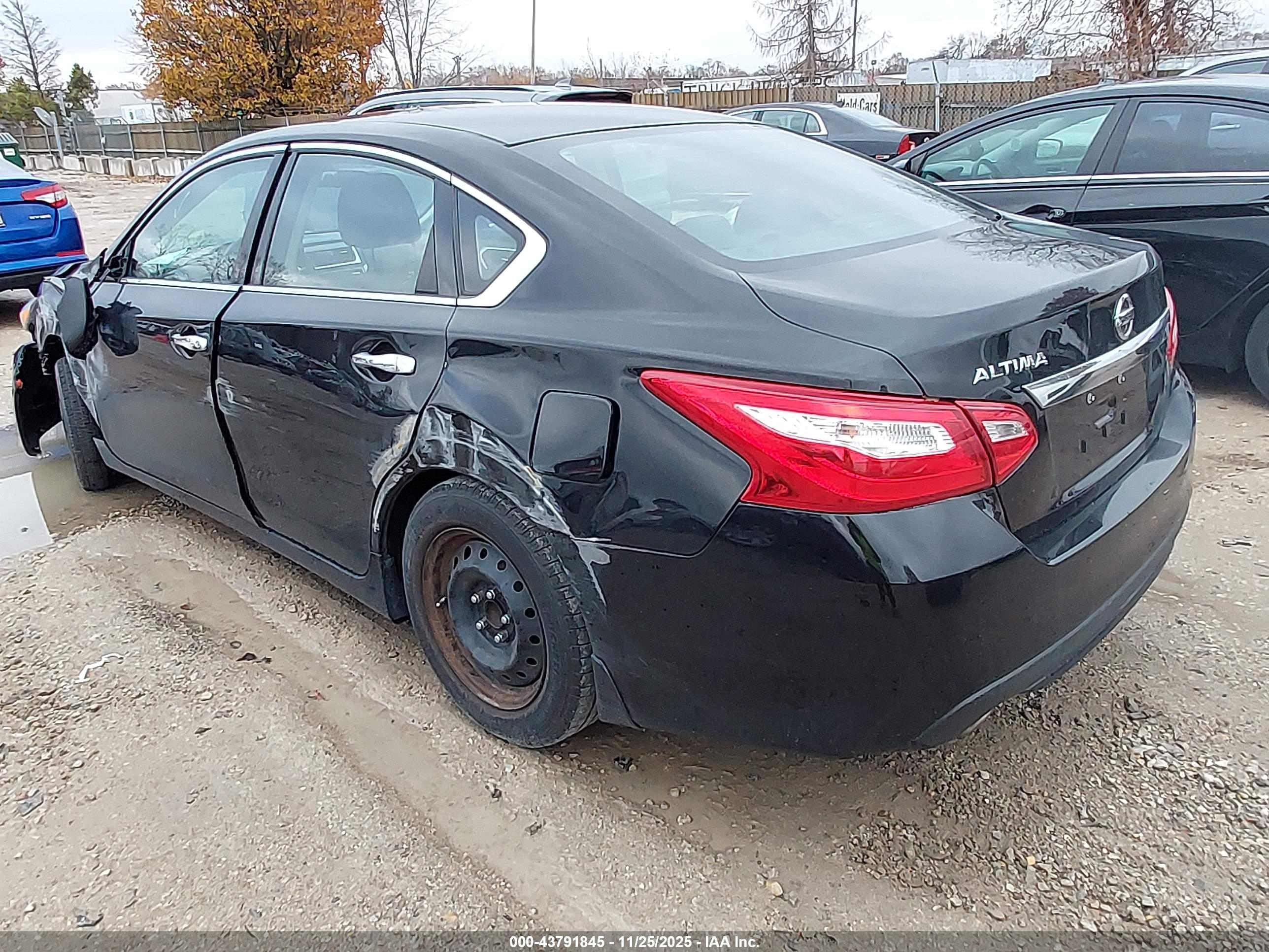 NISSAN ALTIMA image 3