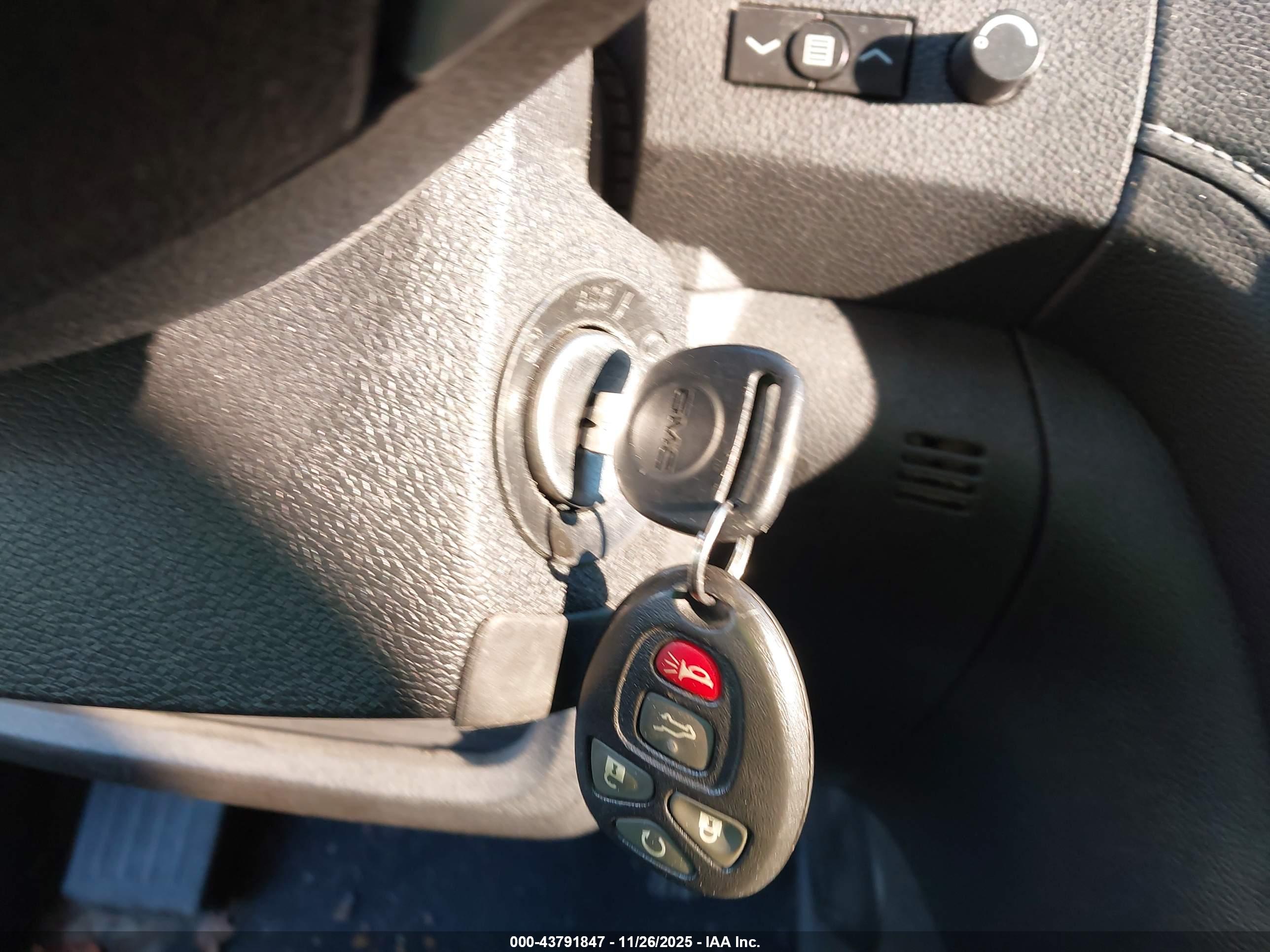 GMC ACADIA image 11