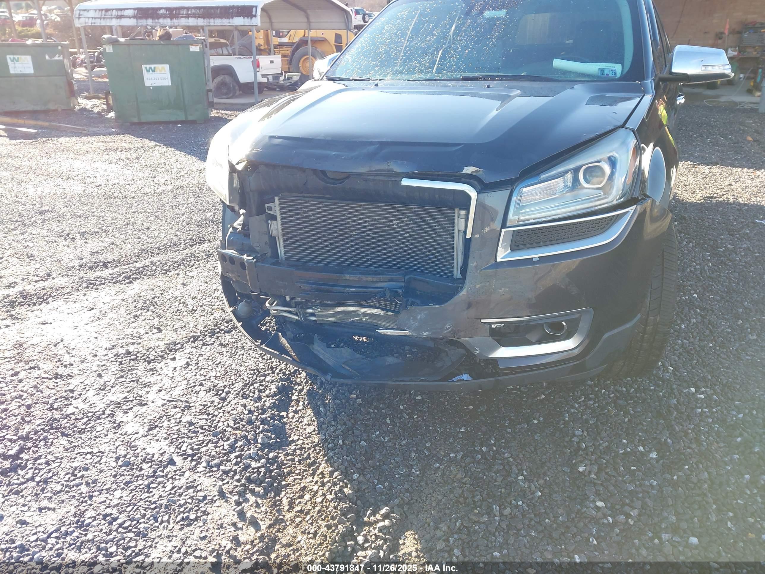 GMC ACADIA image 6