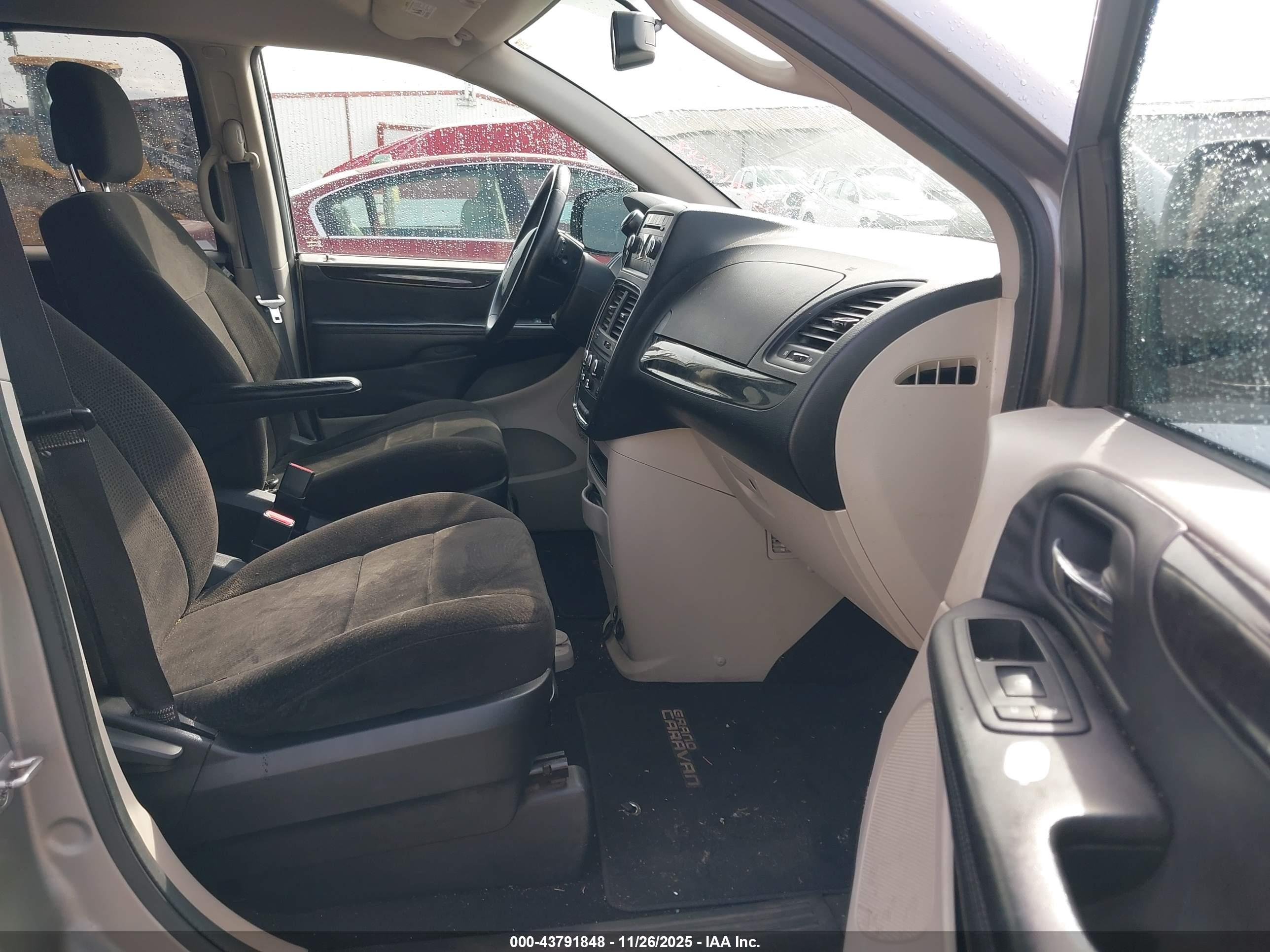 DODGE GRAND image 5
