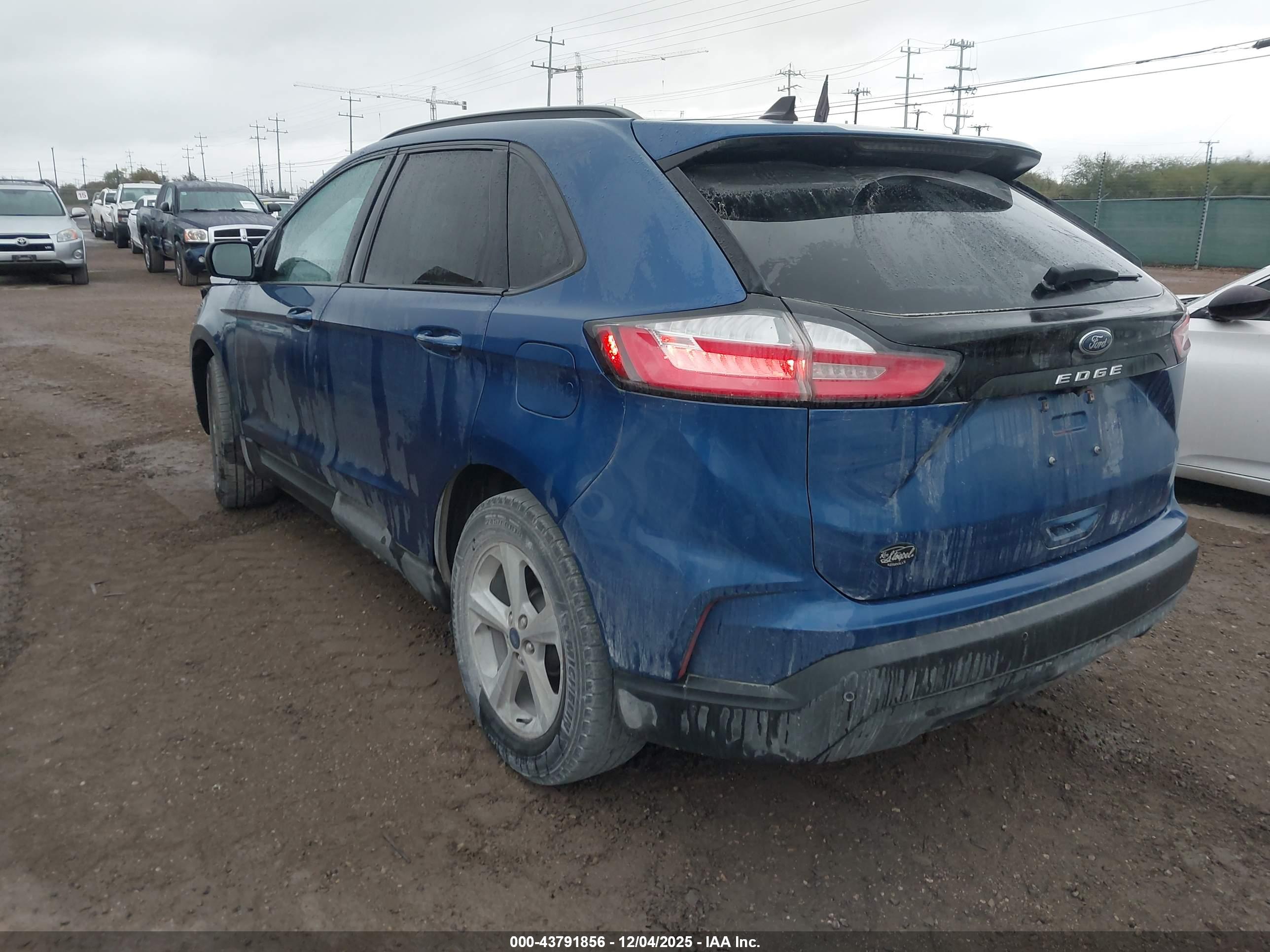 FORD EDGE image 3