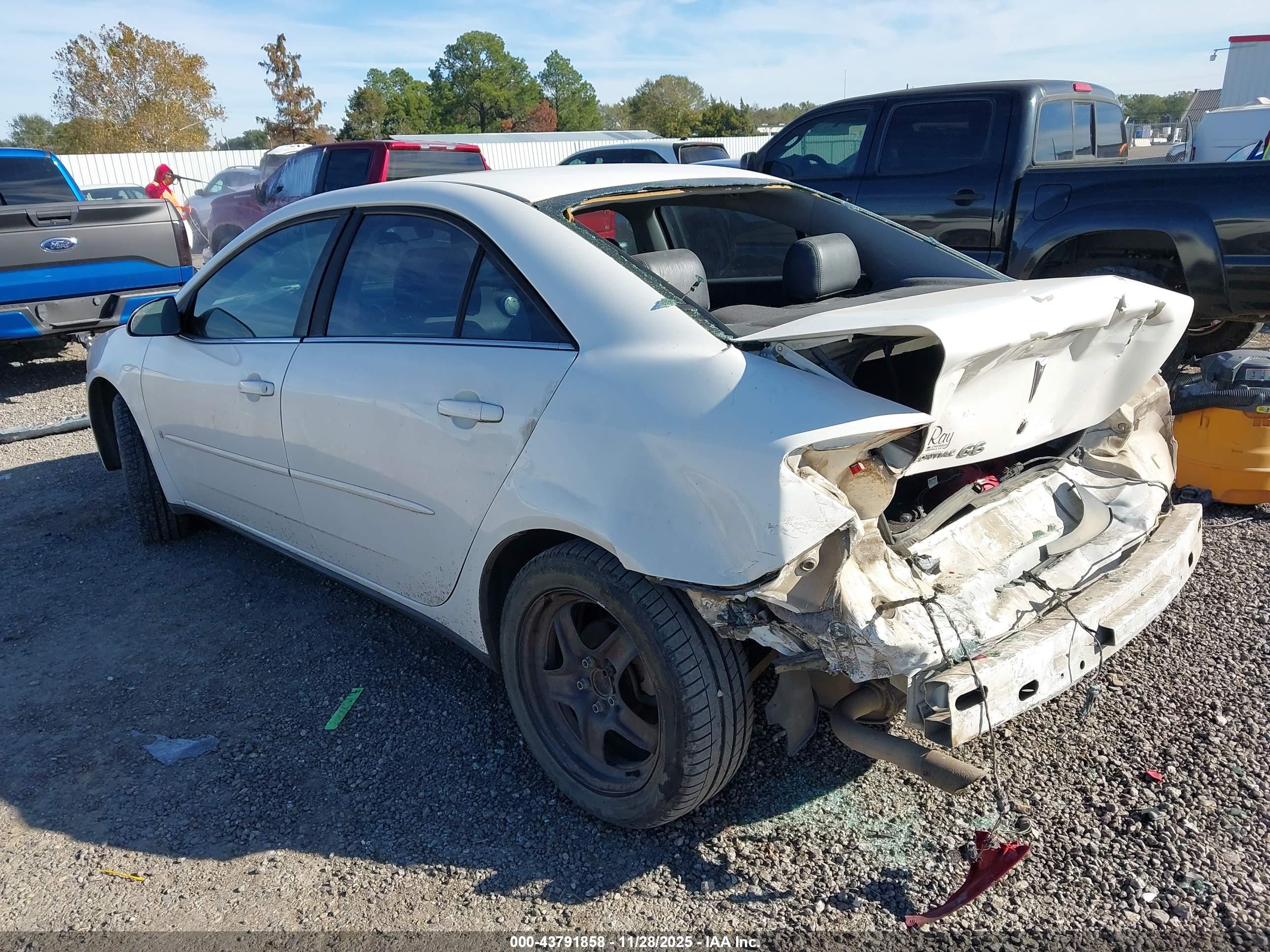 PONTIAC G6 image 3