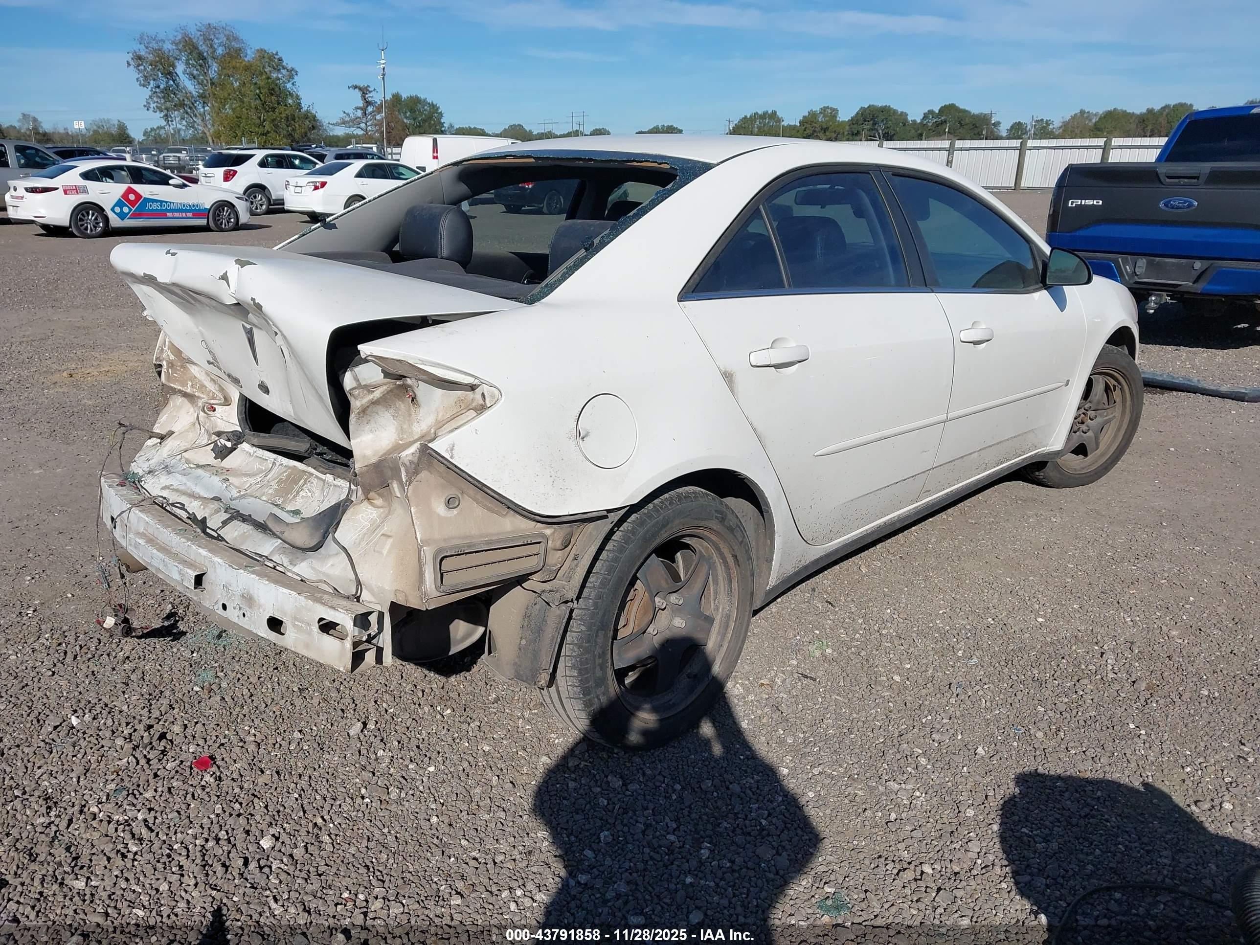 PONTIAC G6 image 4