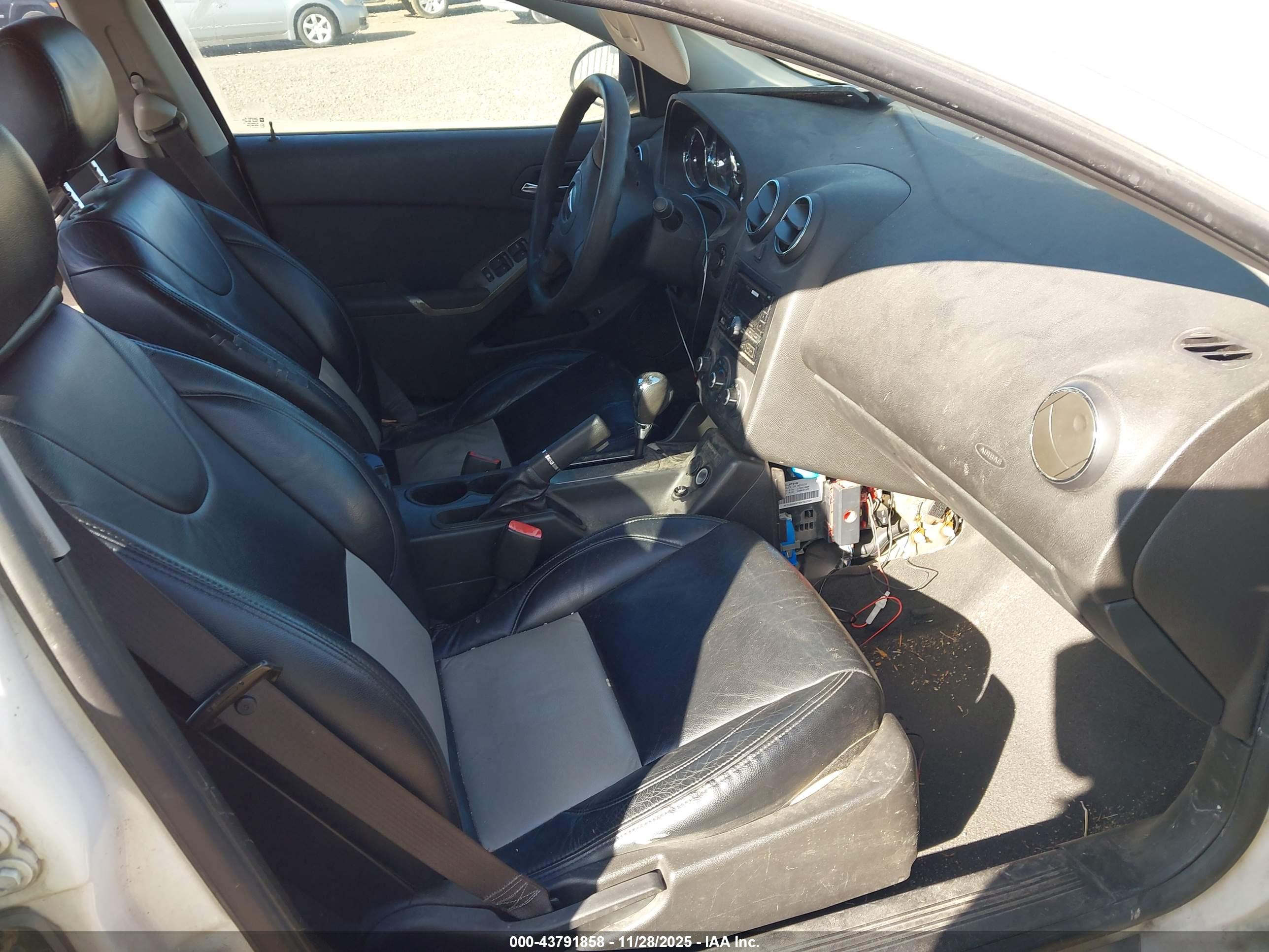 PONTIAC G6 image 5