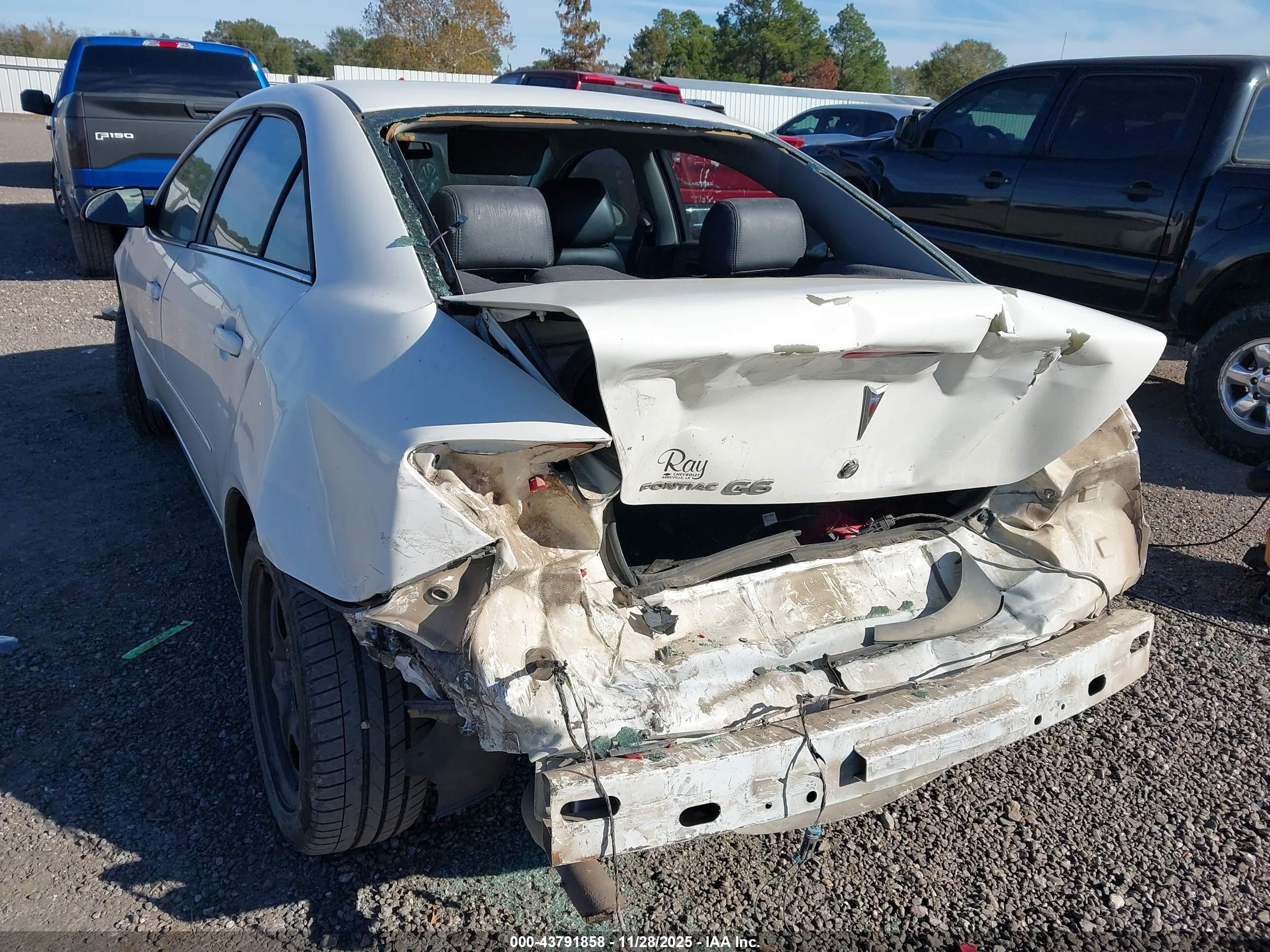PONTIAC G6 image 6