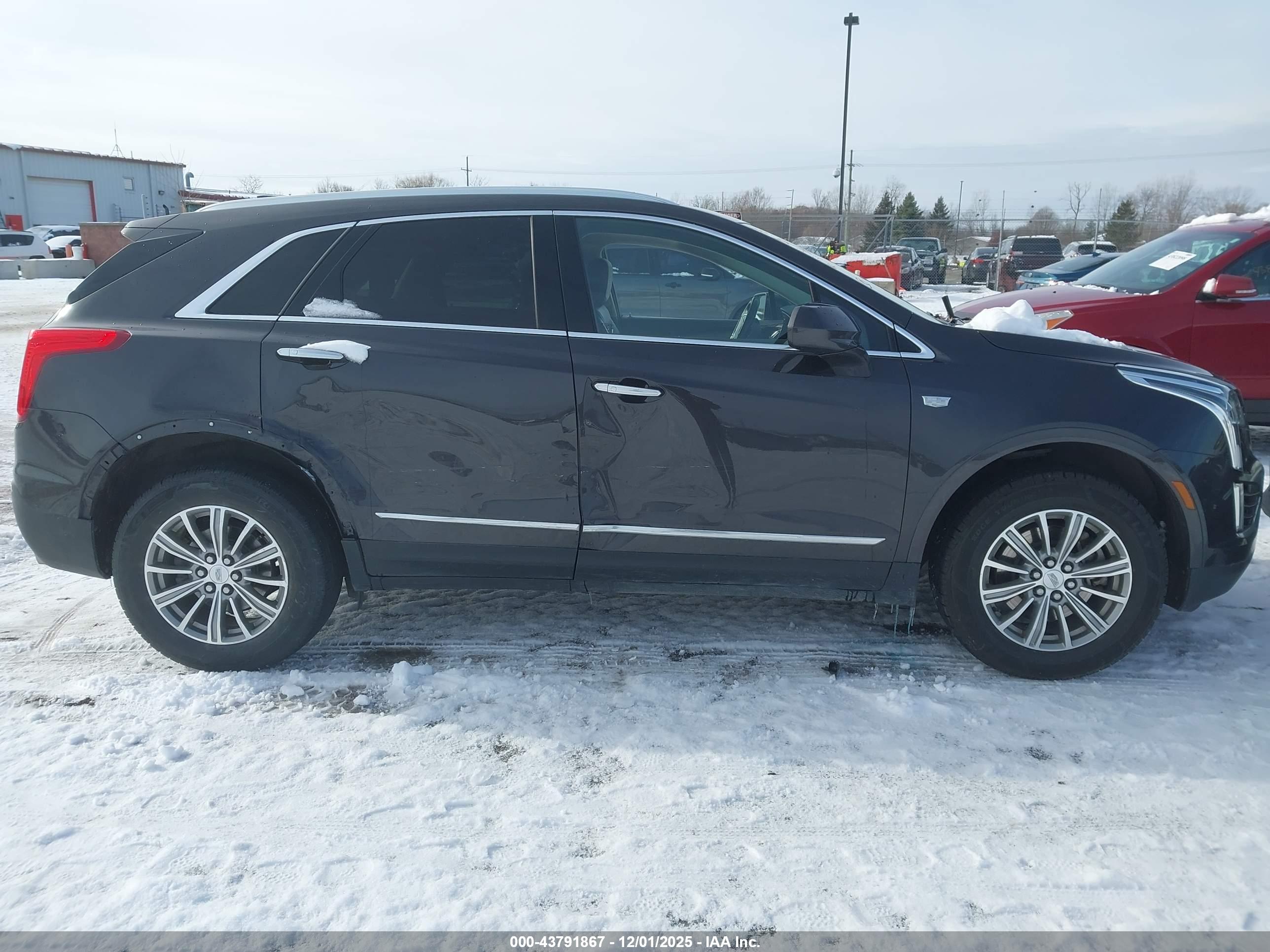 CADILLAC XT5 image 6