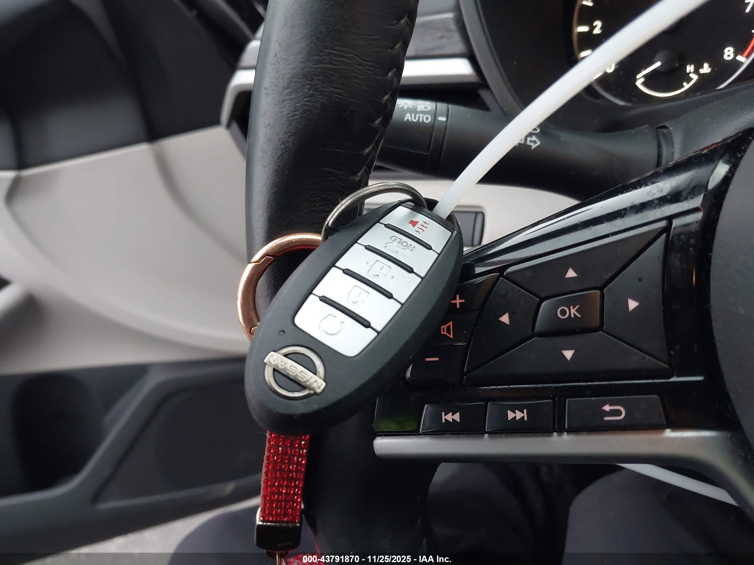 NISSAN ALTIMA image 11