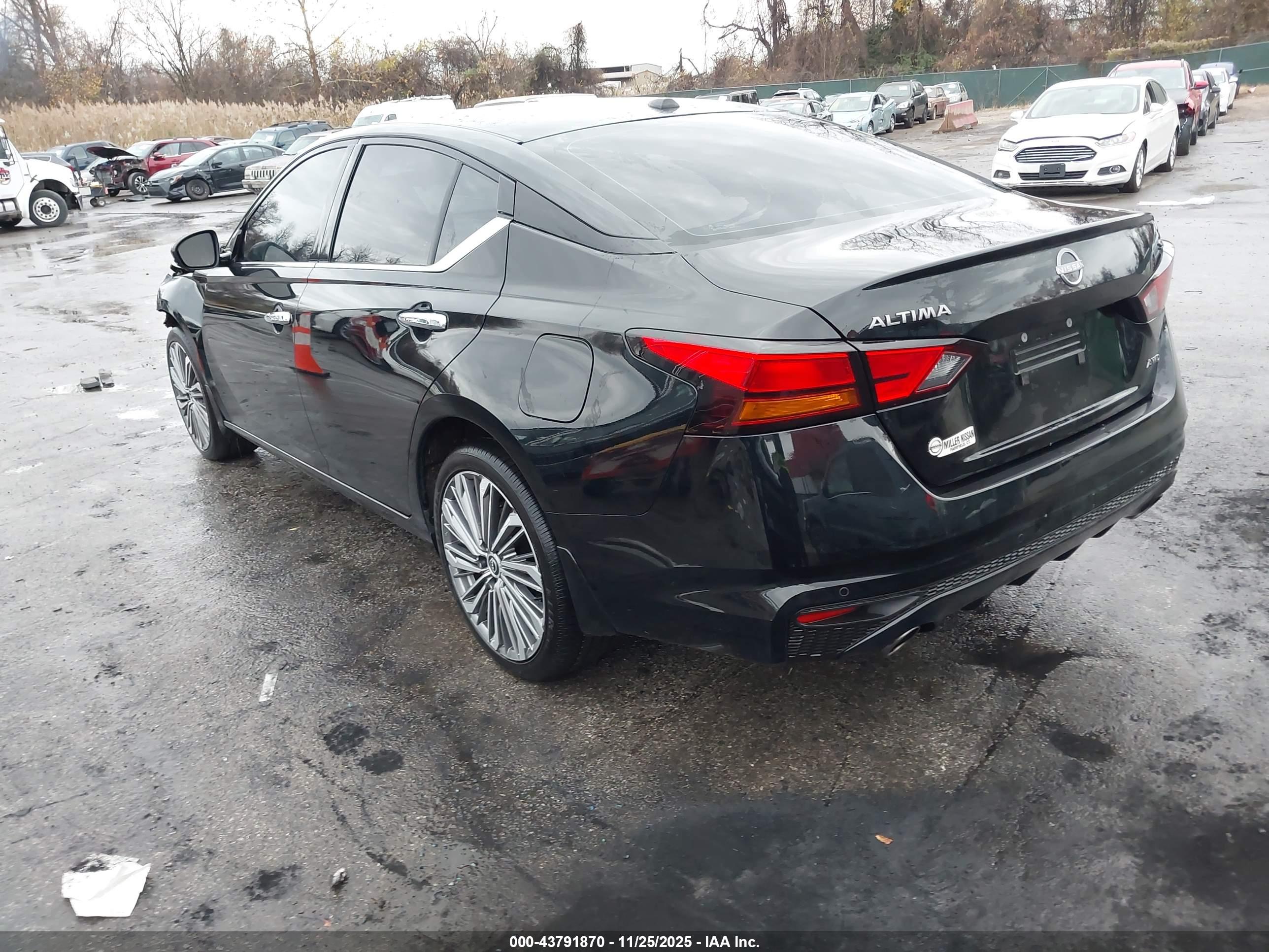 NISSAN ALTIMA image 3