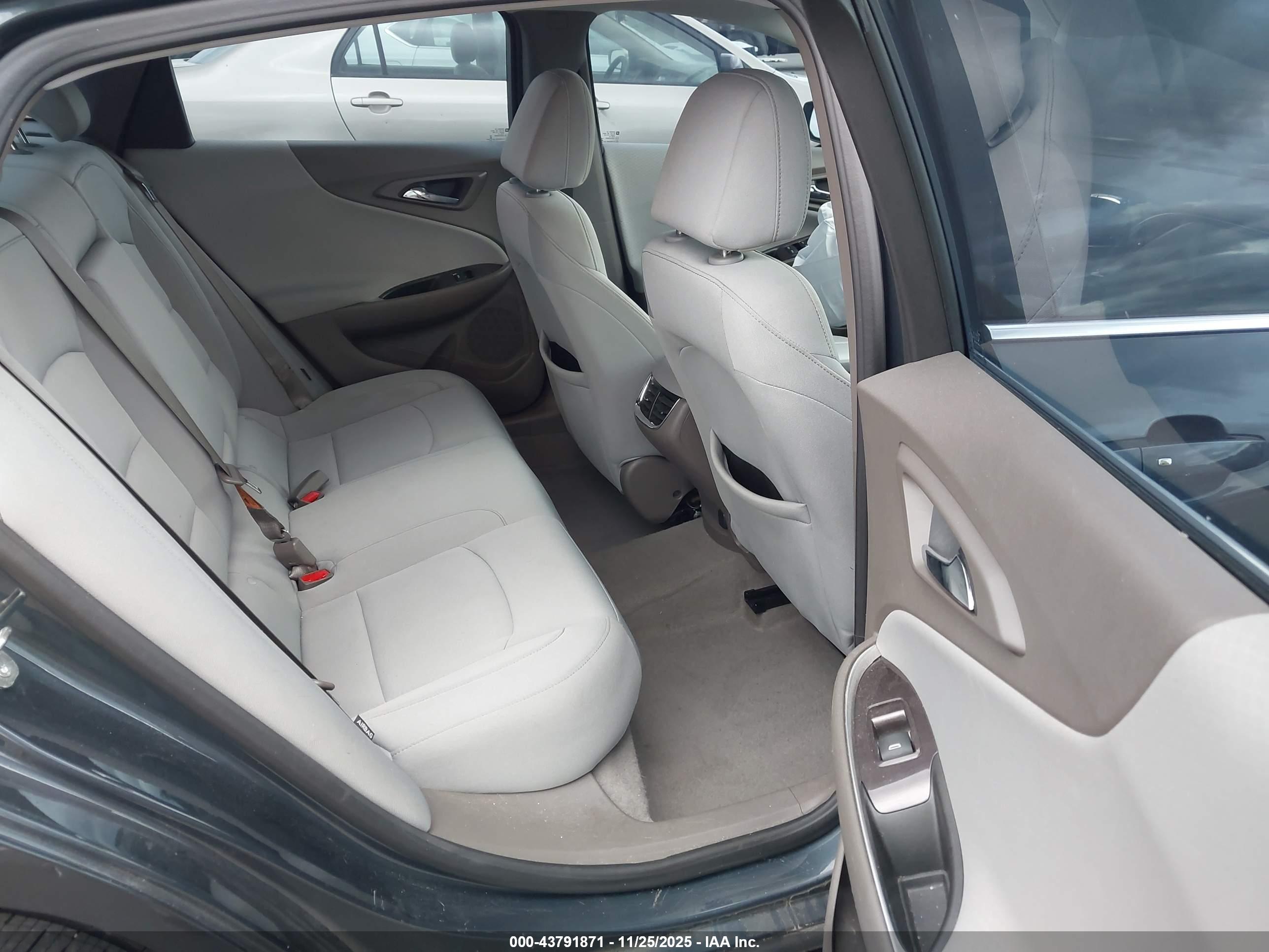 CHEVROLET MALIBU image 8