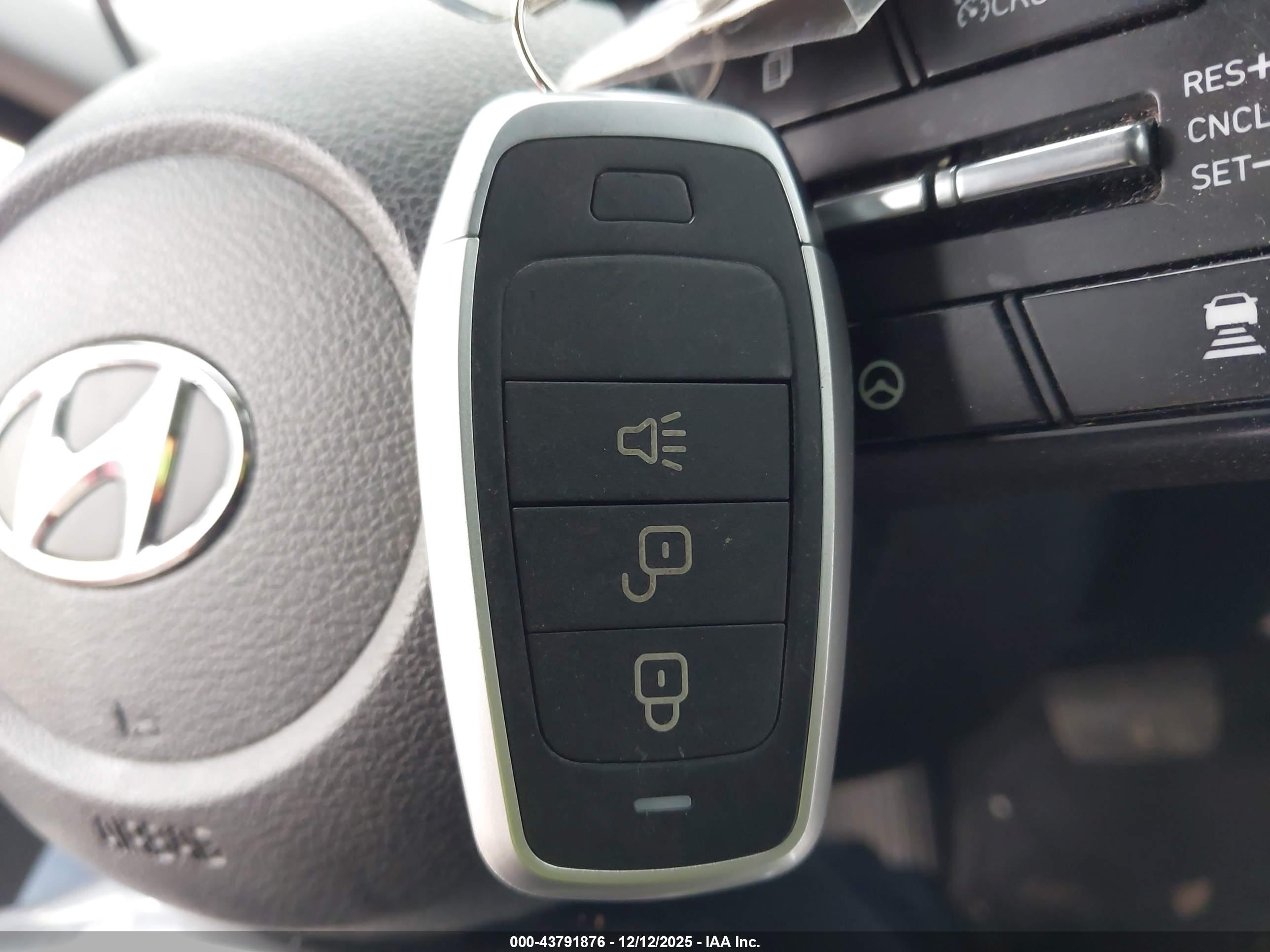 HYUNDAI SONATA image 11