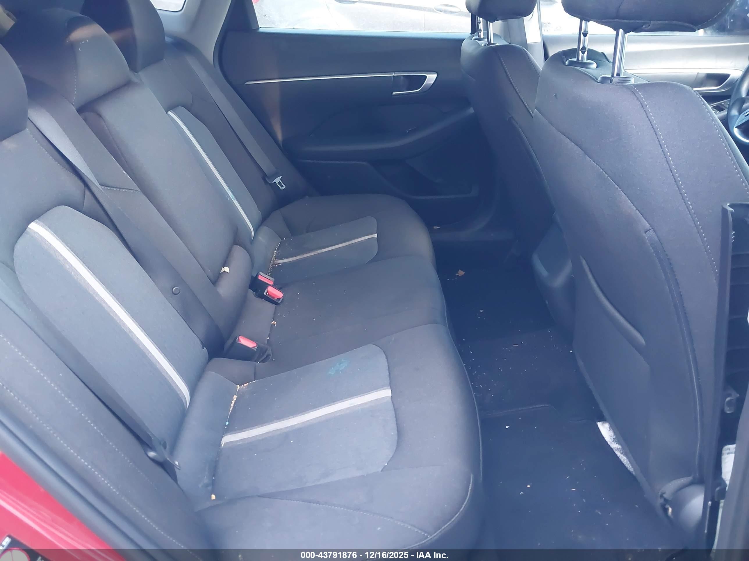 HYUNDAI SONATA image 8