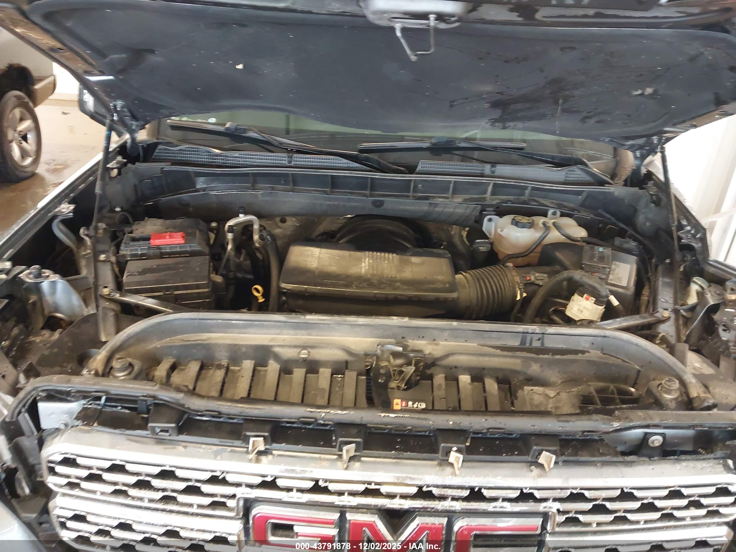 GMC SIERRA image 10