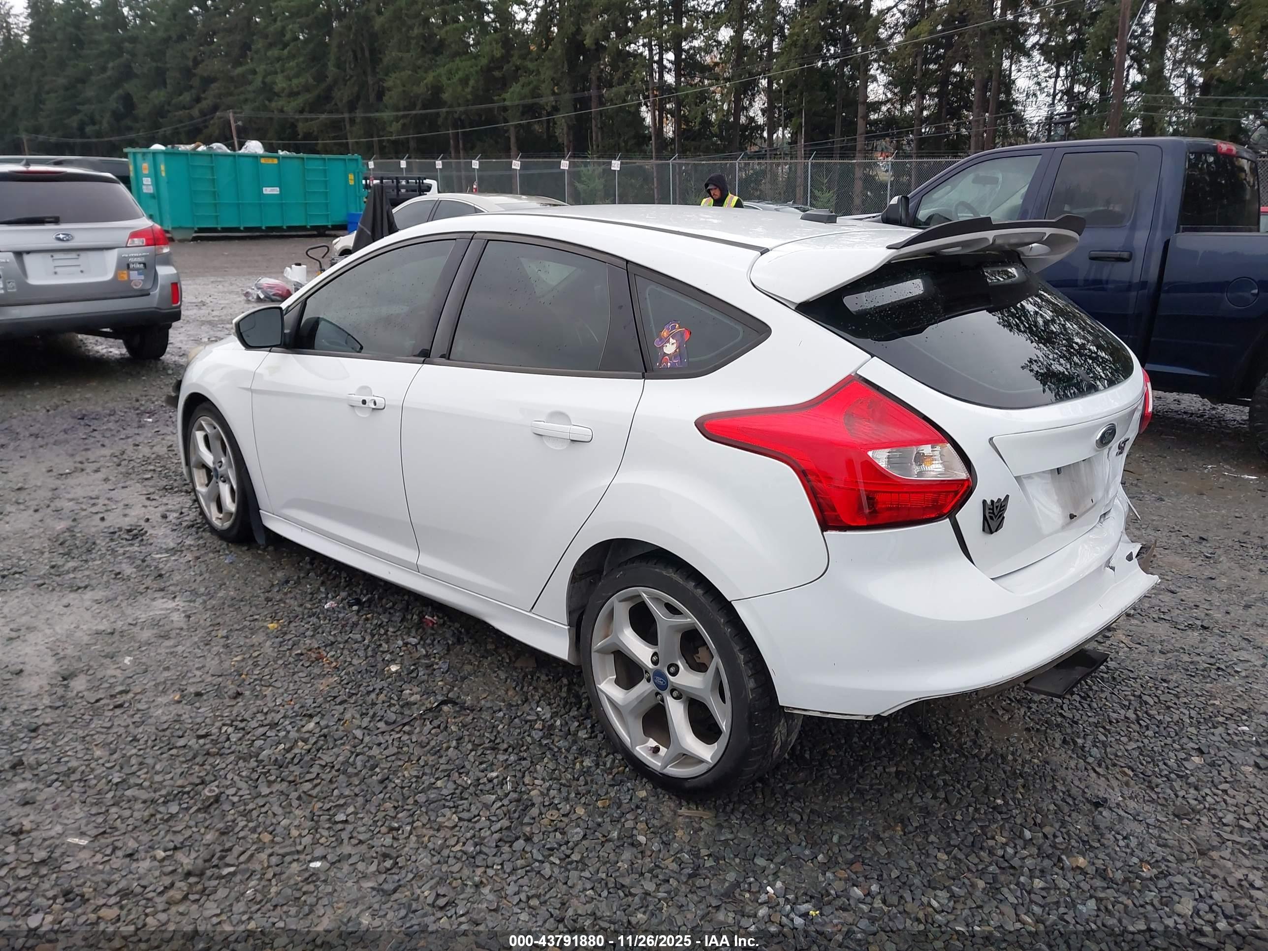 FORD FOCUS image 3