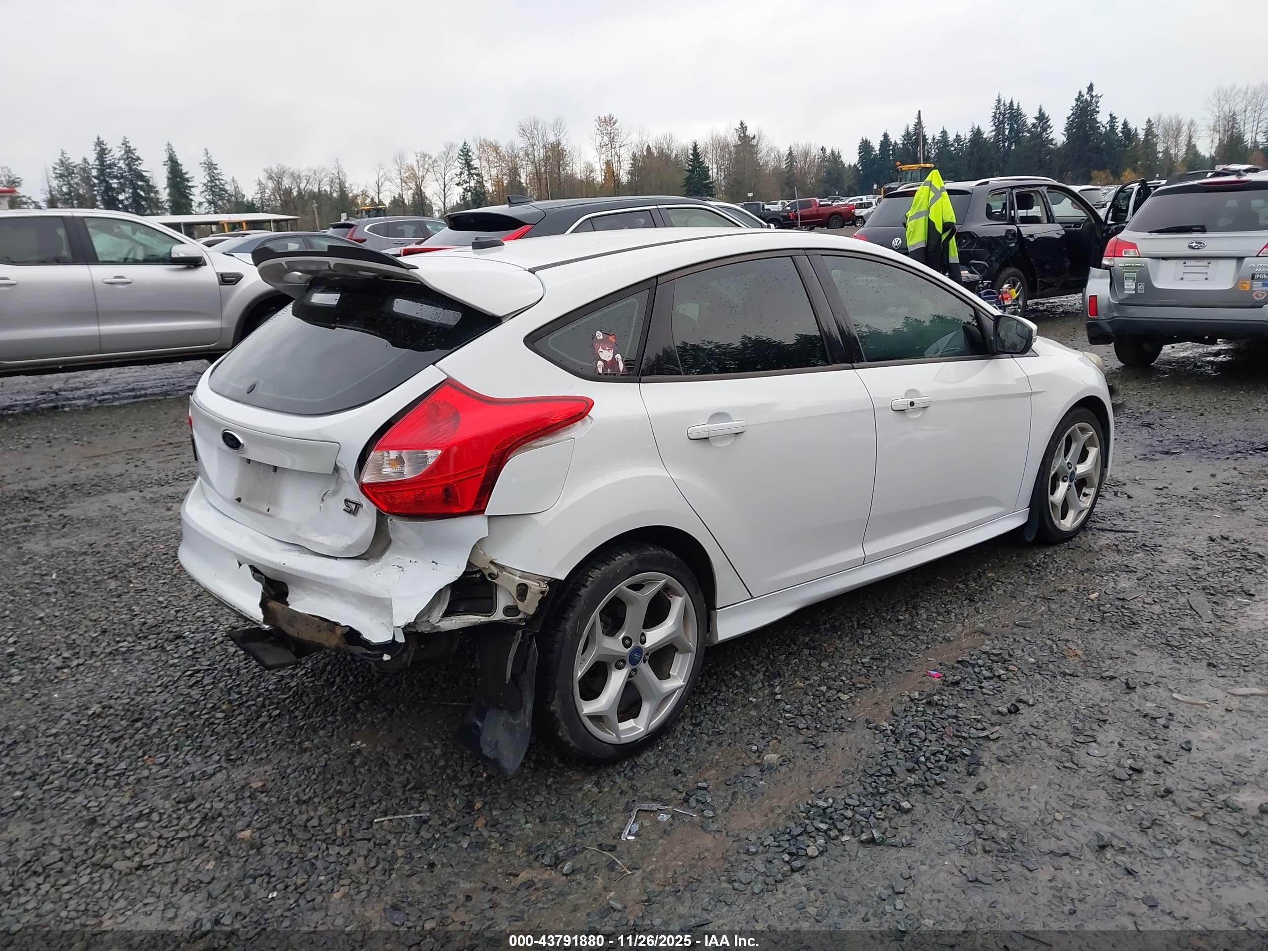 FORD FOCUS image 4