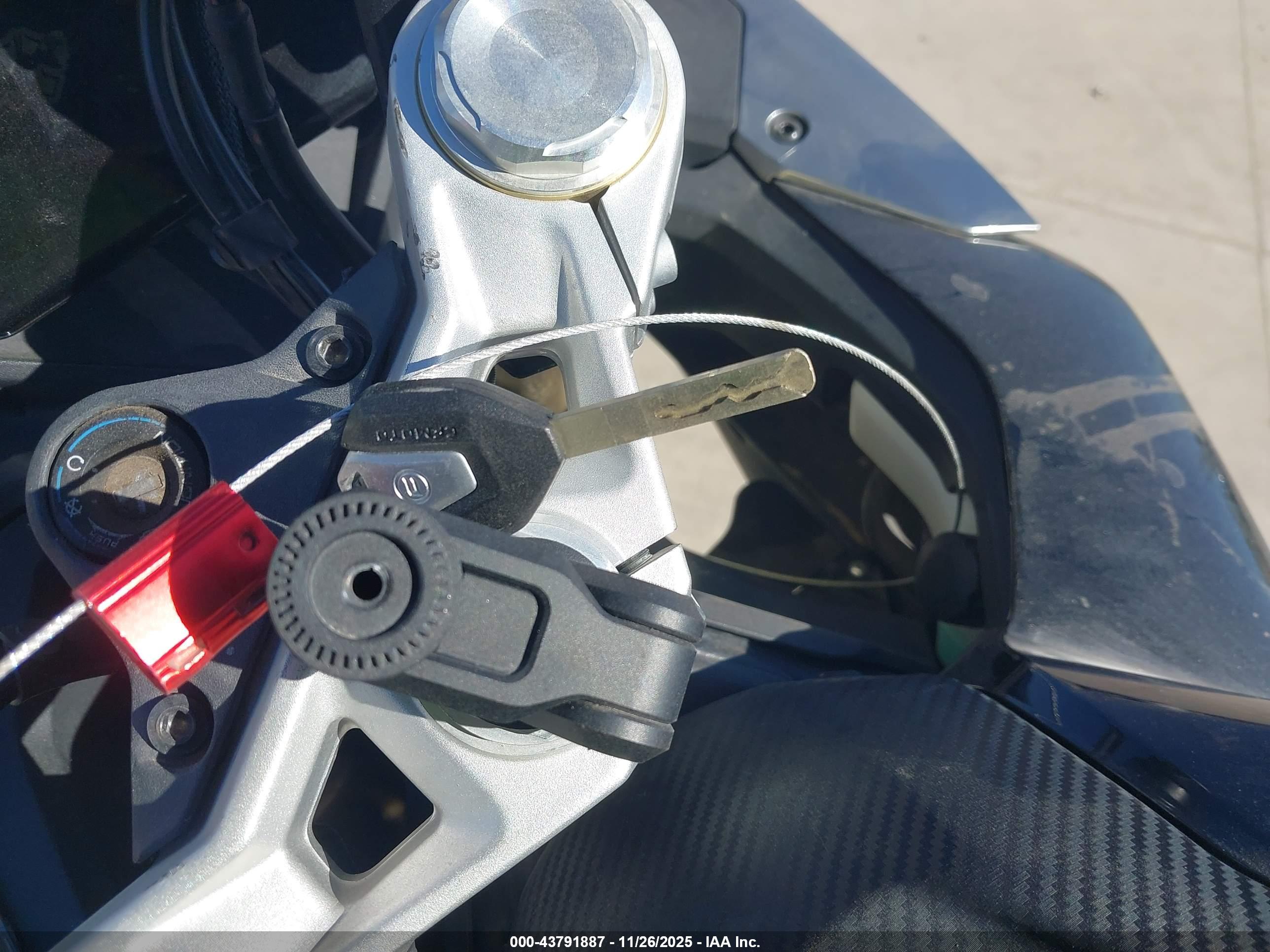 CF MOTO image 11