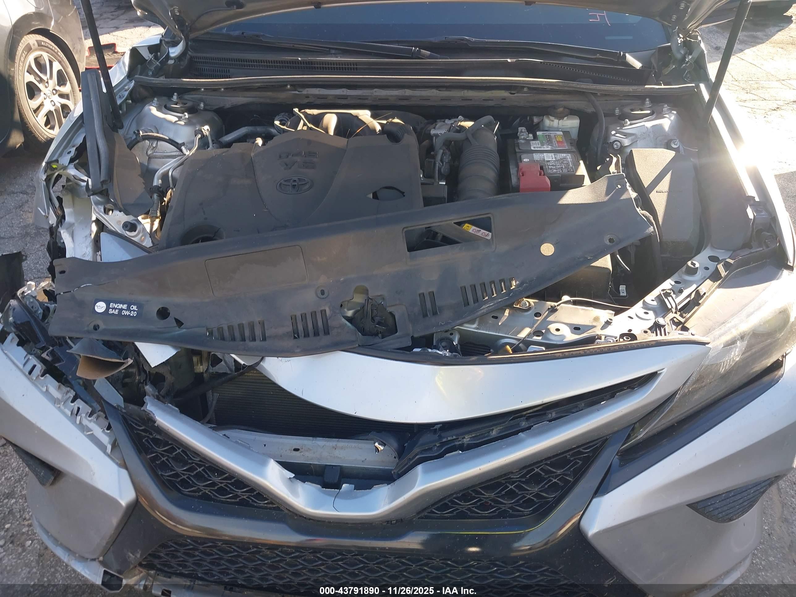 TOYOTA CAMRY image 10