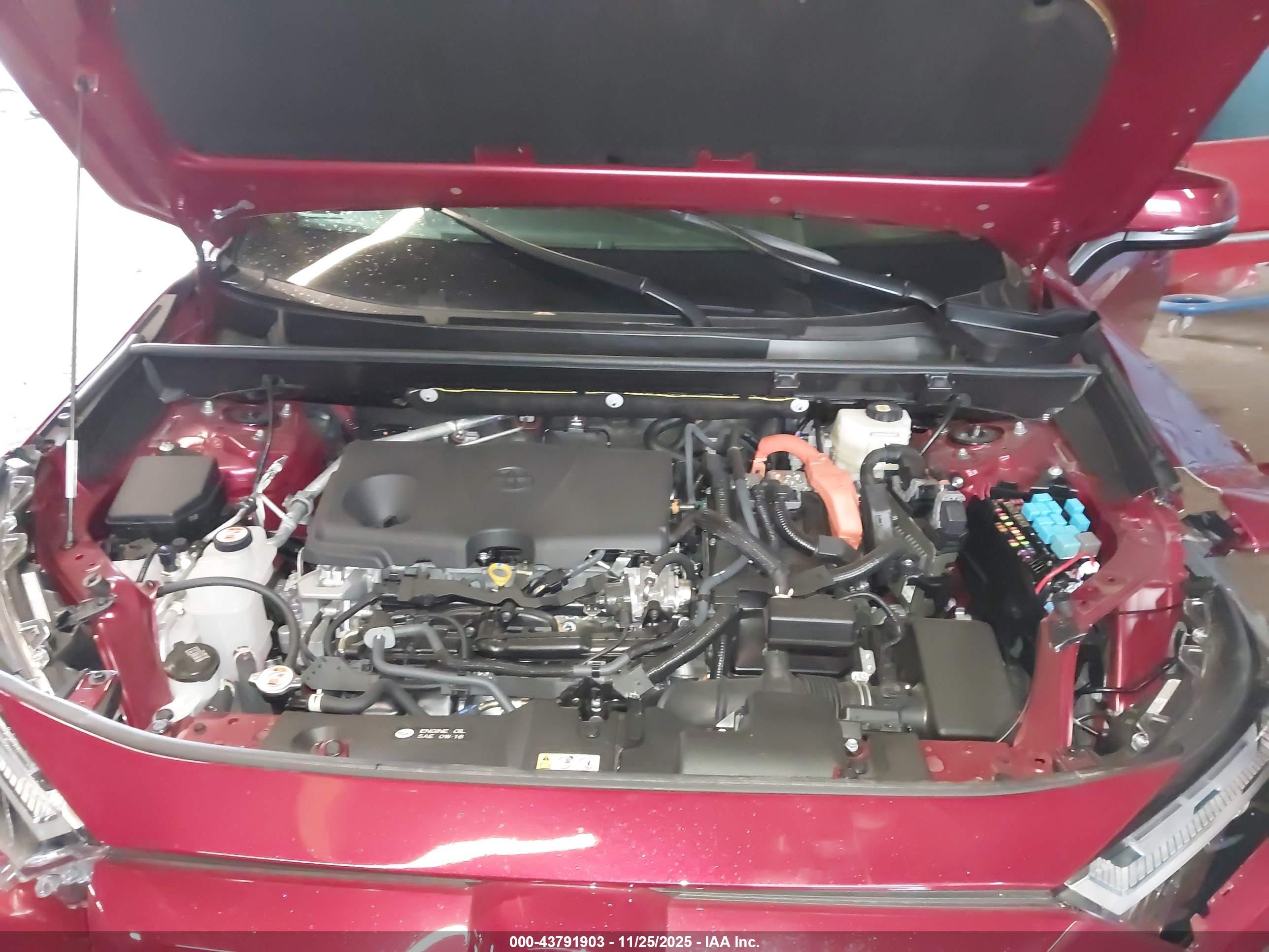 TOYOTA RAV4 image 10