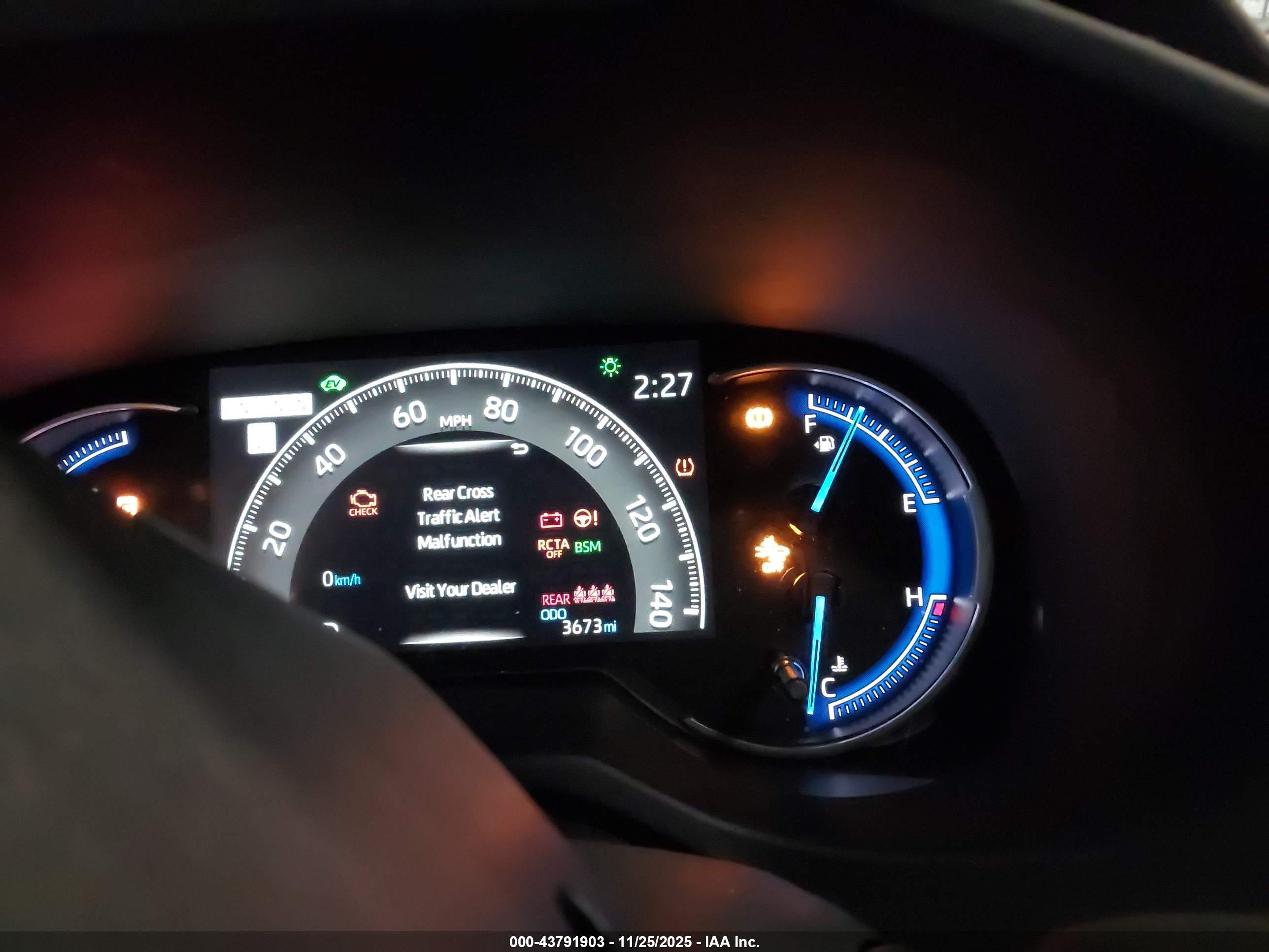 TOYOTA RAV4 image 7