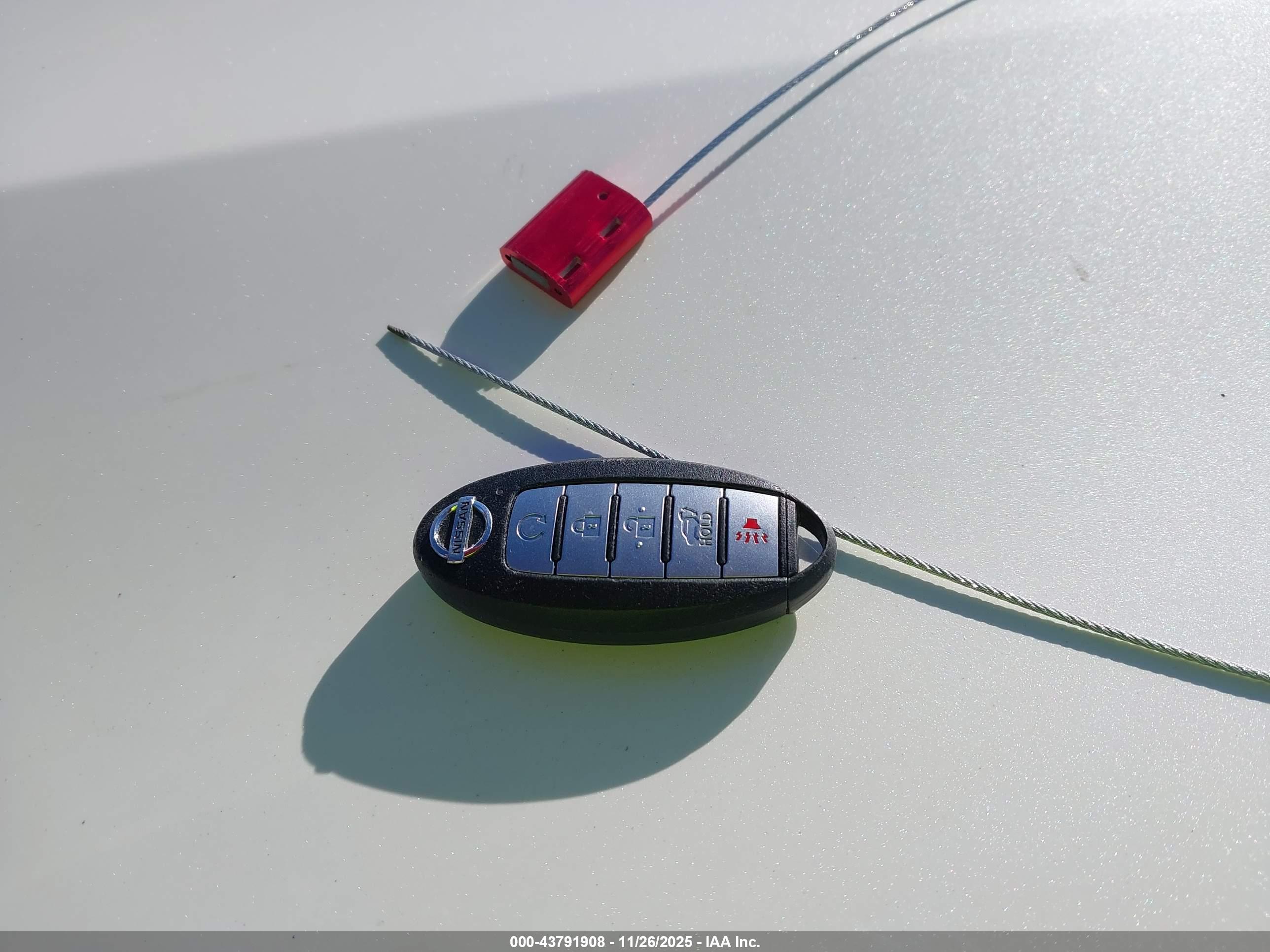 NISSAN ROGUE image 11