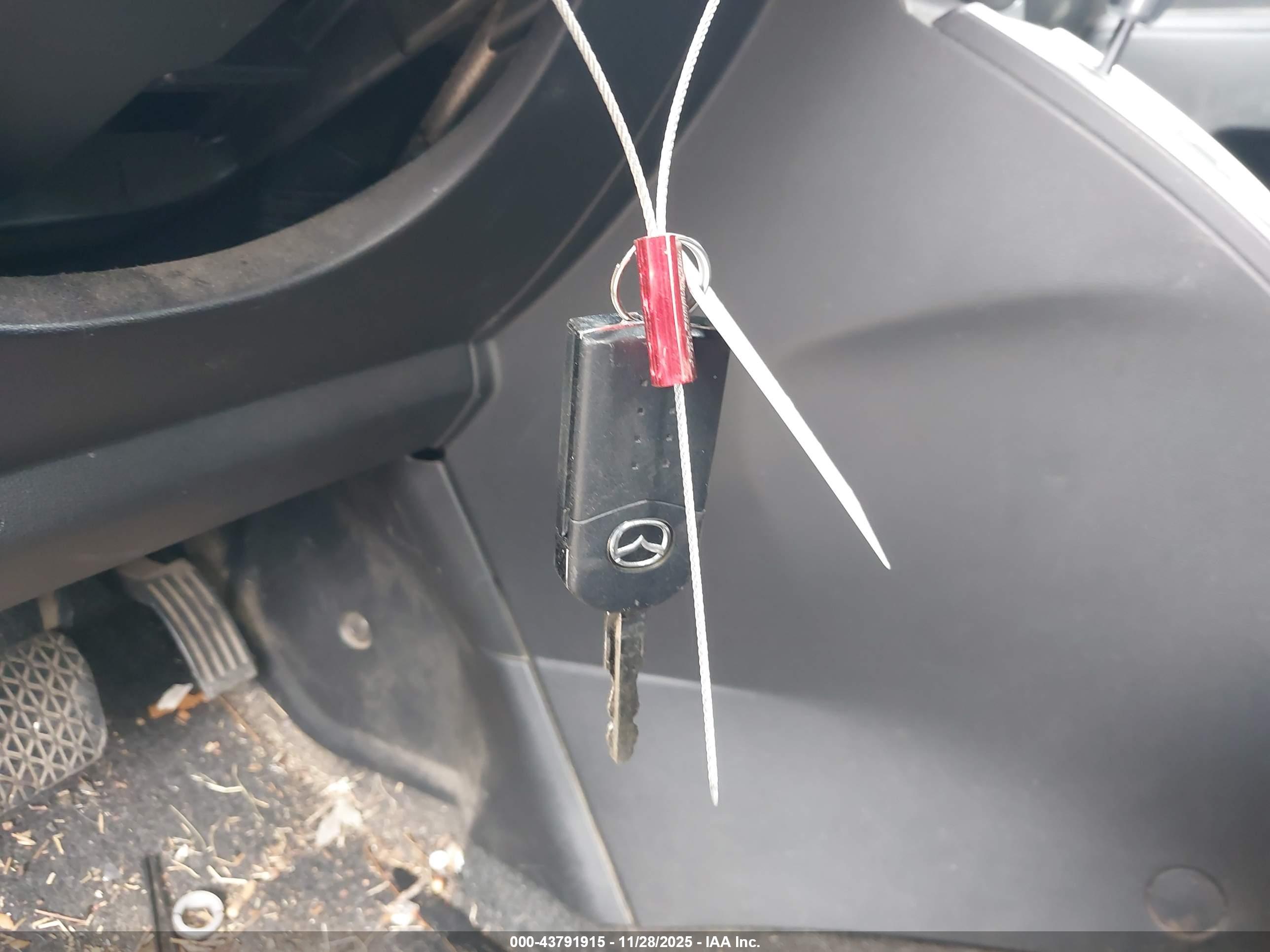 MAZDA MAZDA5 image 11