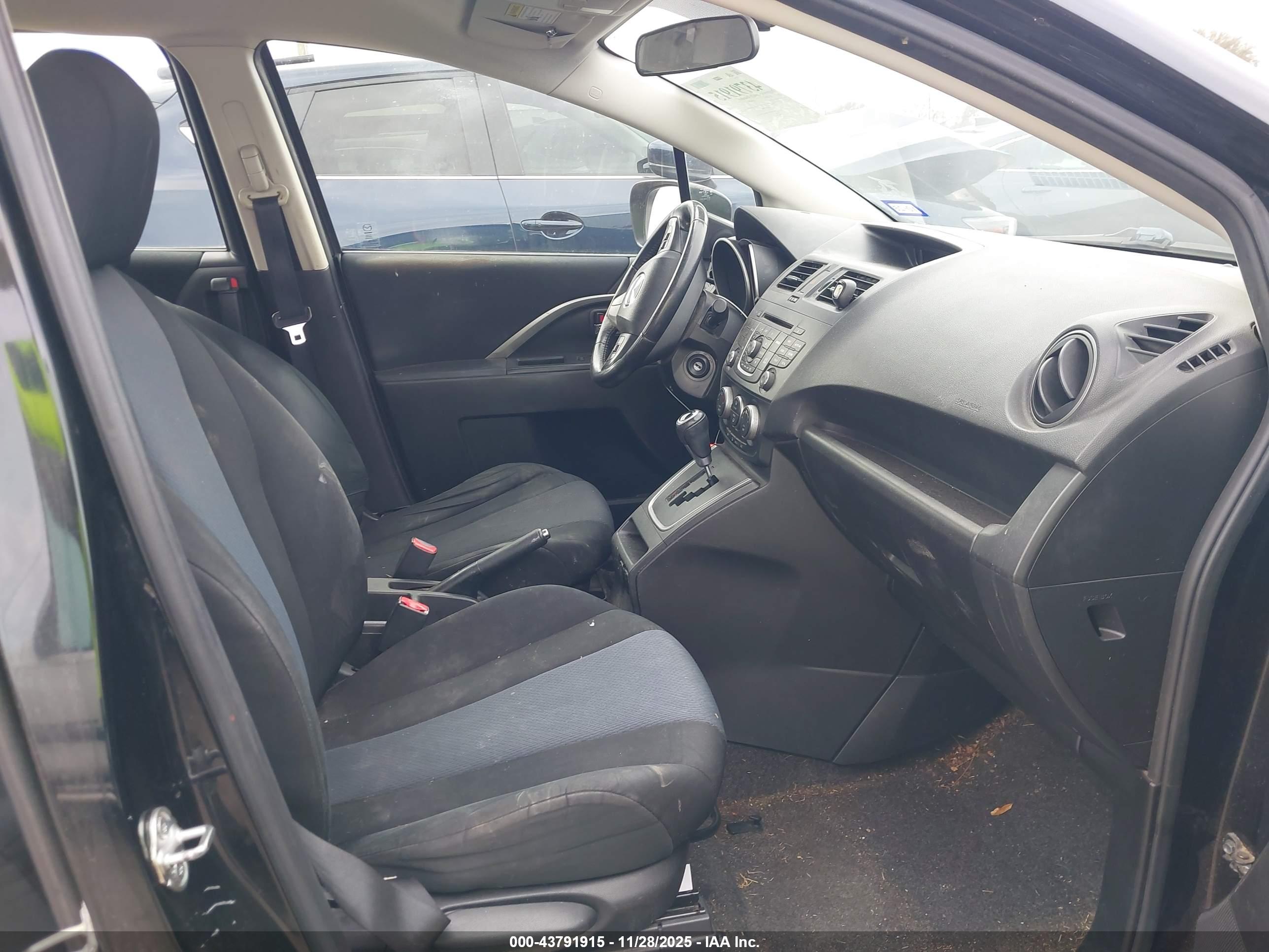 MAZDA MAZDA5 image 5