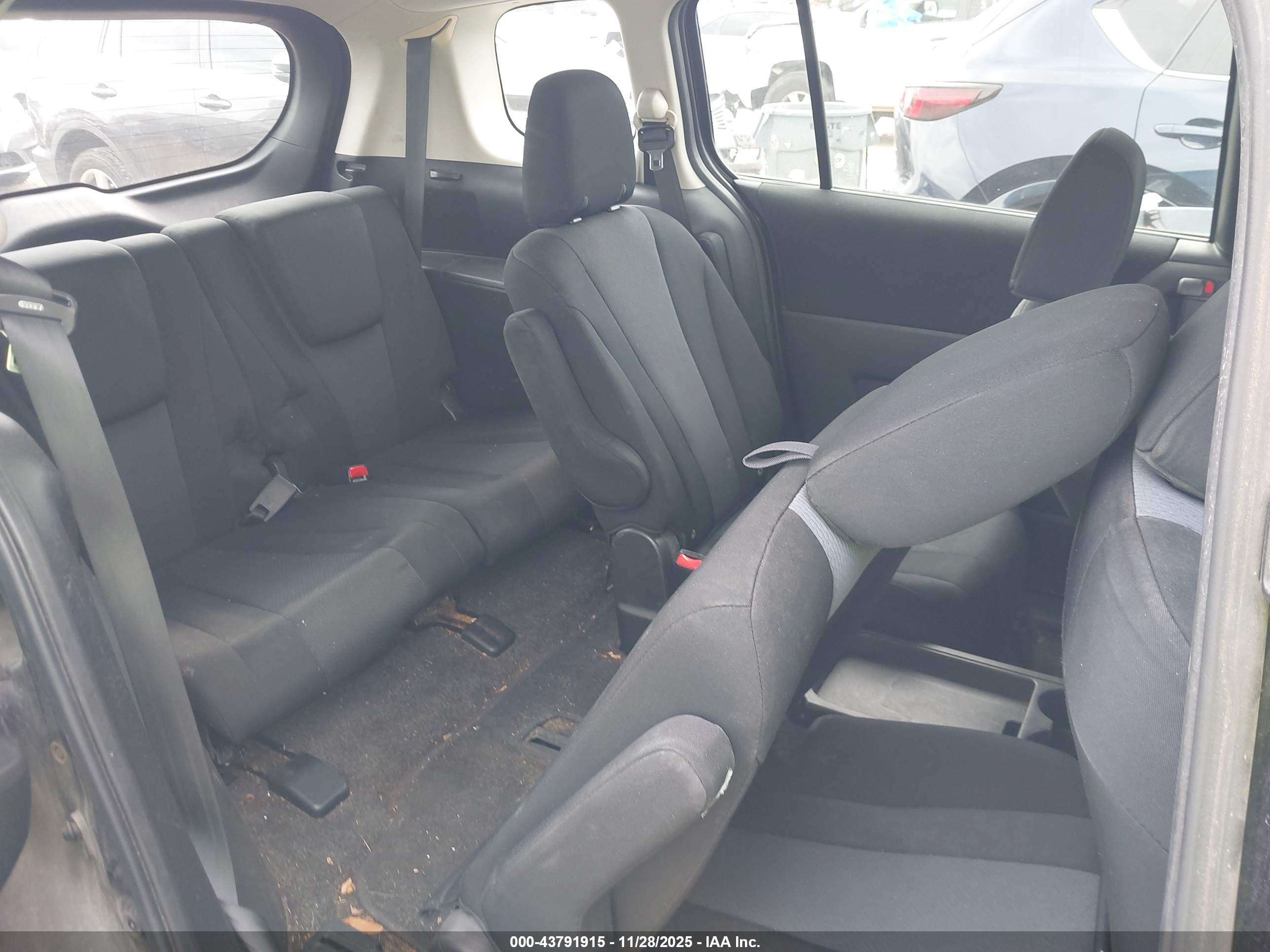 MAZDA MAZDA5 image 8