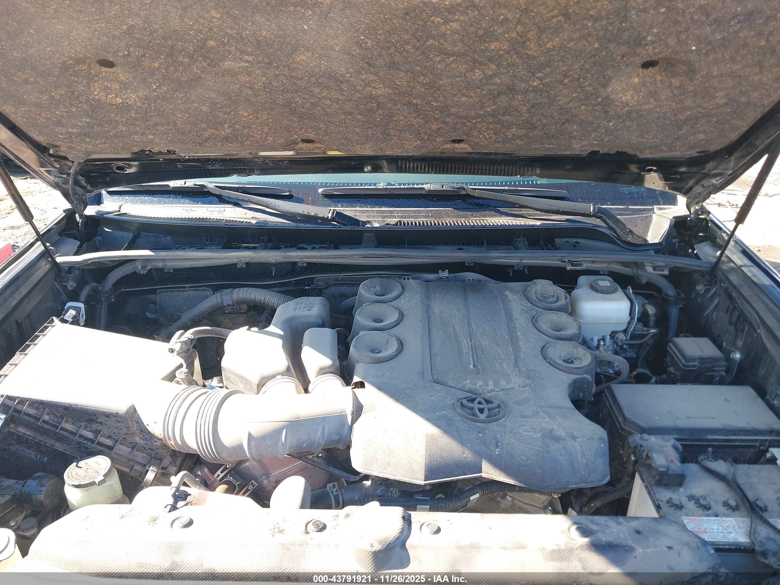 TOYOTA 4RUNNER image 10