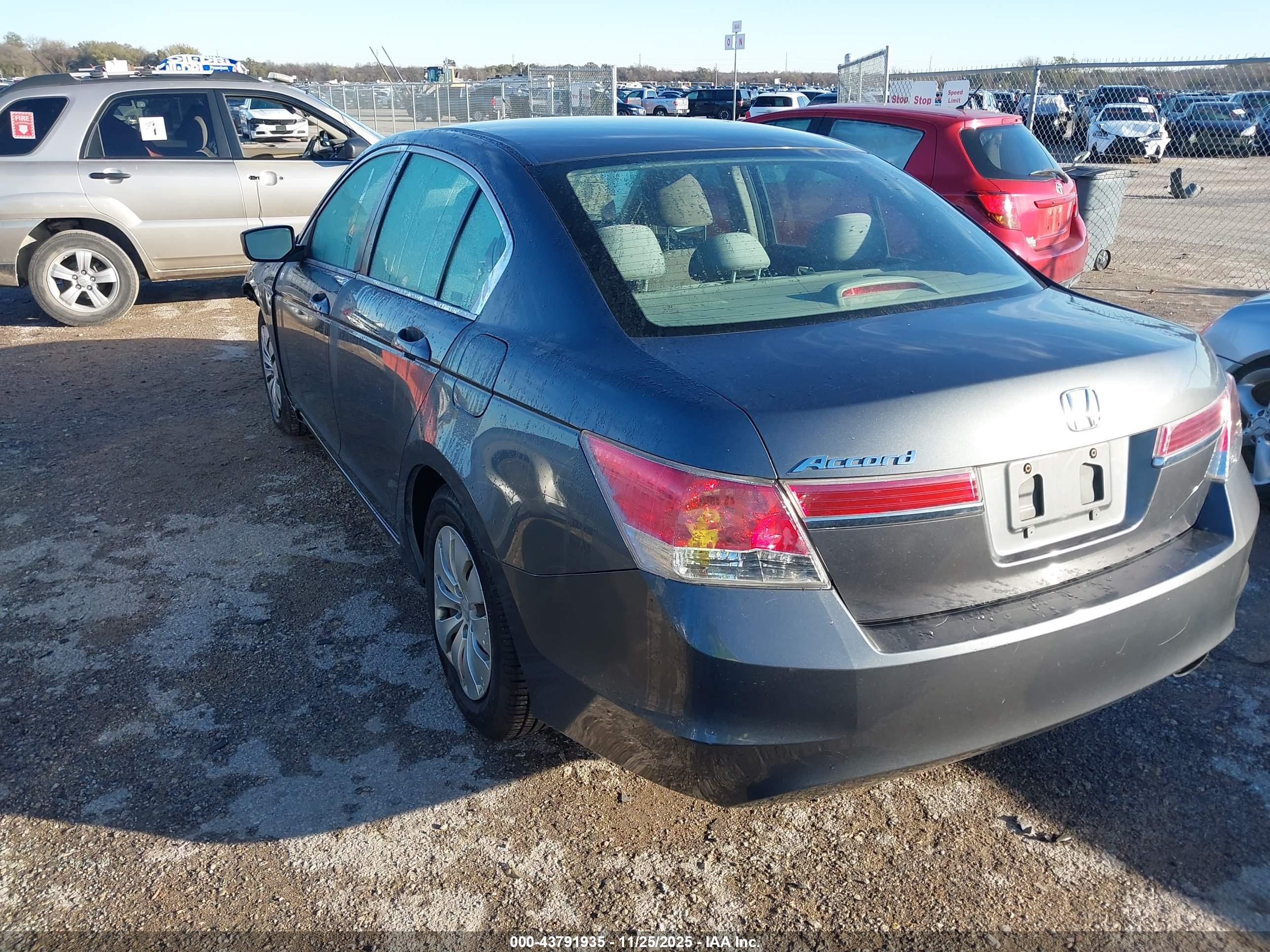 HONDA ACCORD image 3